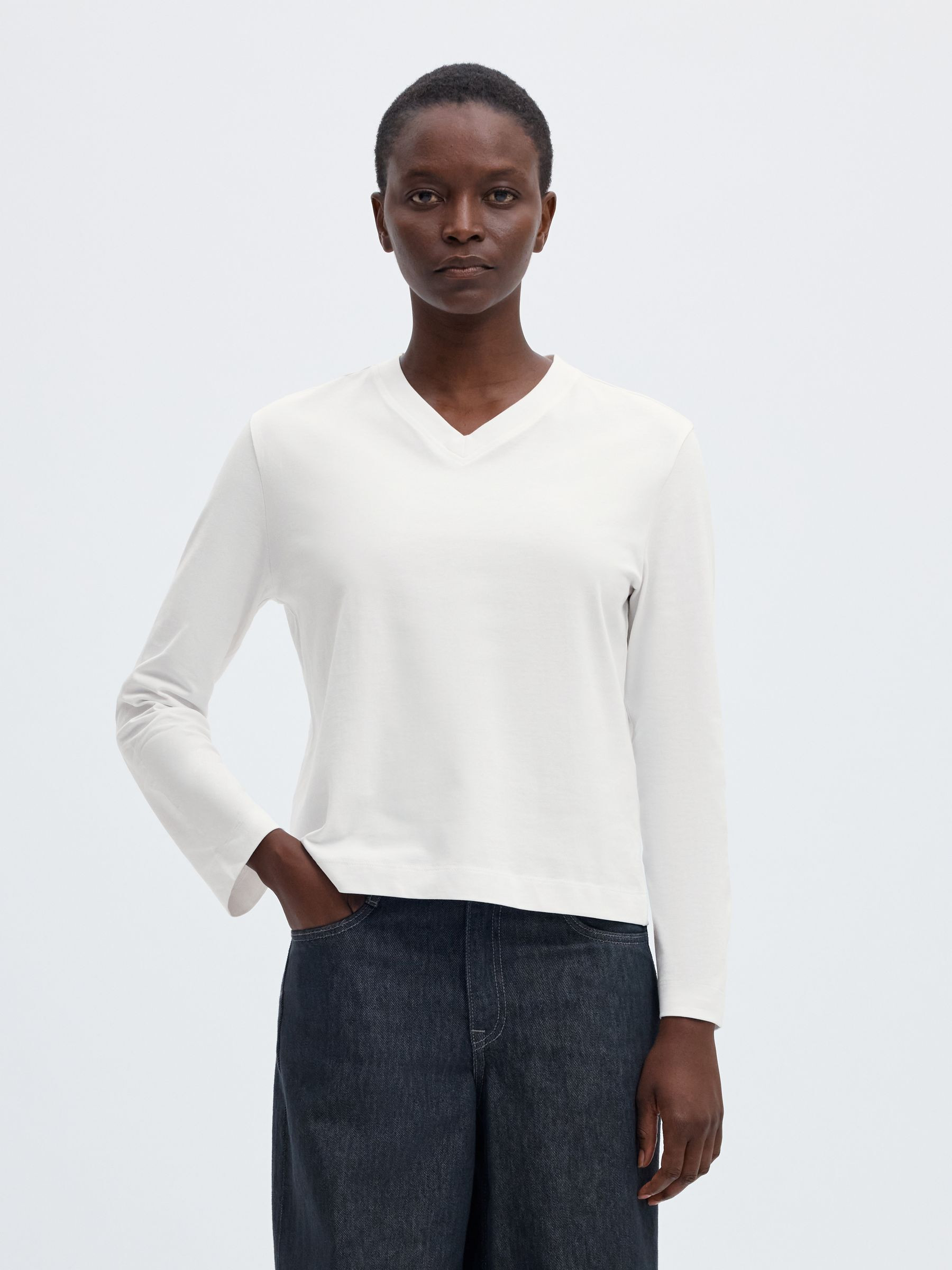 V-NECK LONG-SLEEVED T-SHIRT | Selected