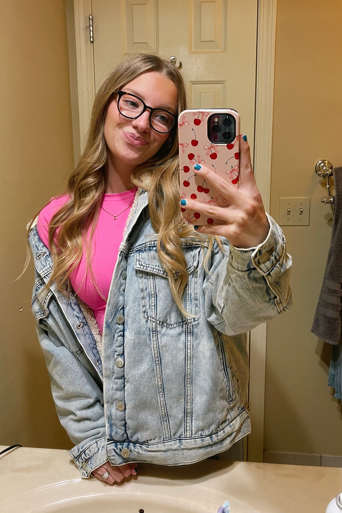 NYE outfit🩷

Winter outfit, denim jacket, ootd, outfit inspo, cold weather outfitt

#LTKStyleTip #LTKFindsUnder100