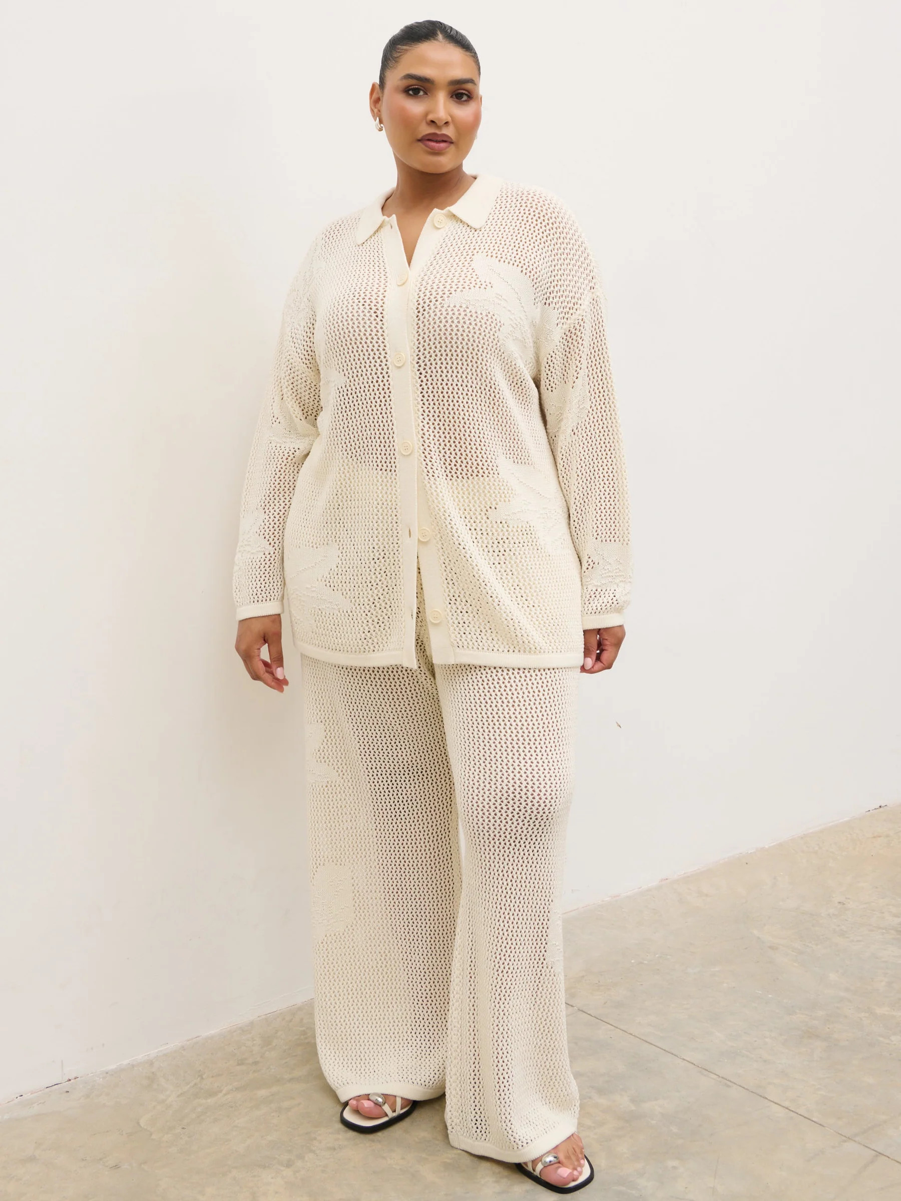 Mireille Knit Oversized Shirt Curve | Pretty Lavish (UK)