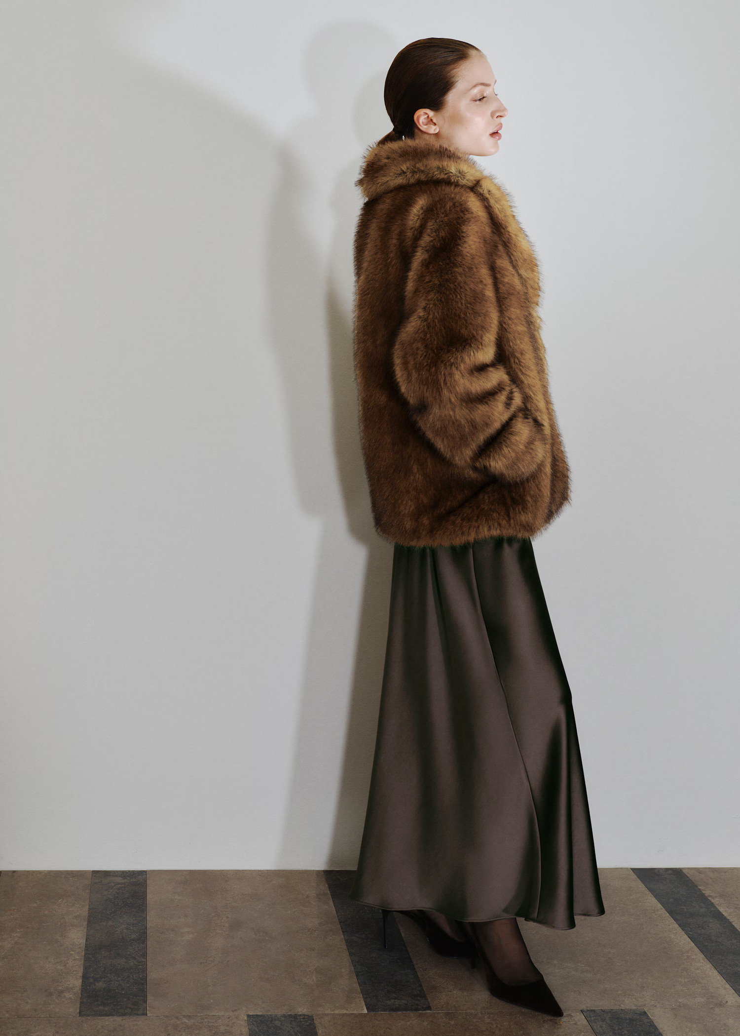 Mantel mit Pelz-Effekt und Reverskragen | Mango EU