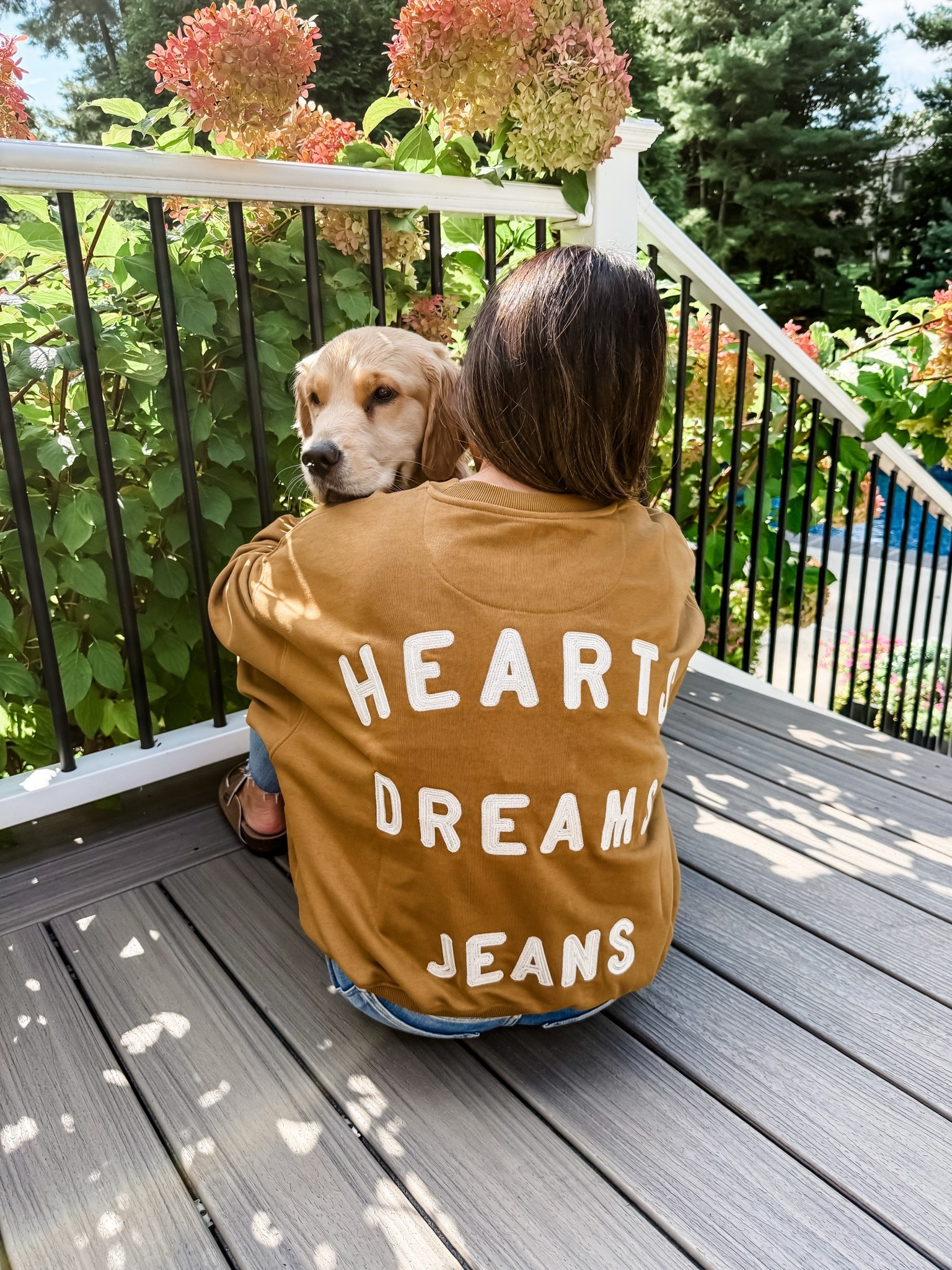 Small graphic sweatshirt @Wrangler

#LTKOver40