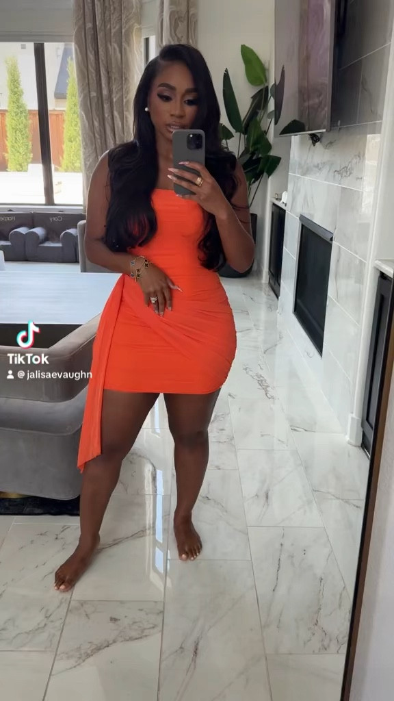 Cutest Amazon find for $35! Comes in five colors and it is absolutely super stretchy and extremely soft! 

#LTKFindsUnder50 #LTKSeasonal #LTKStyleTip