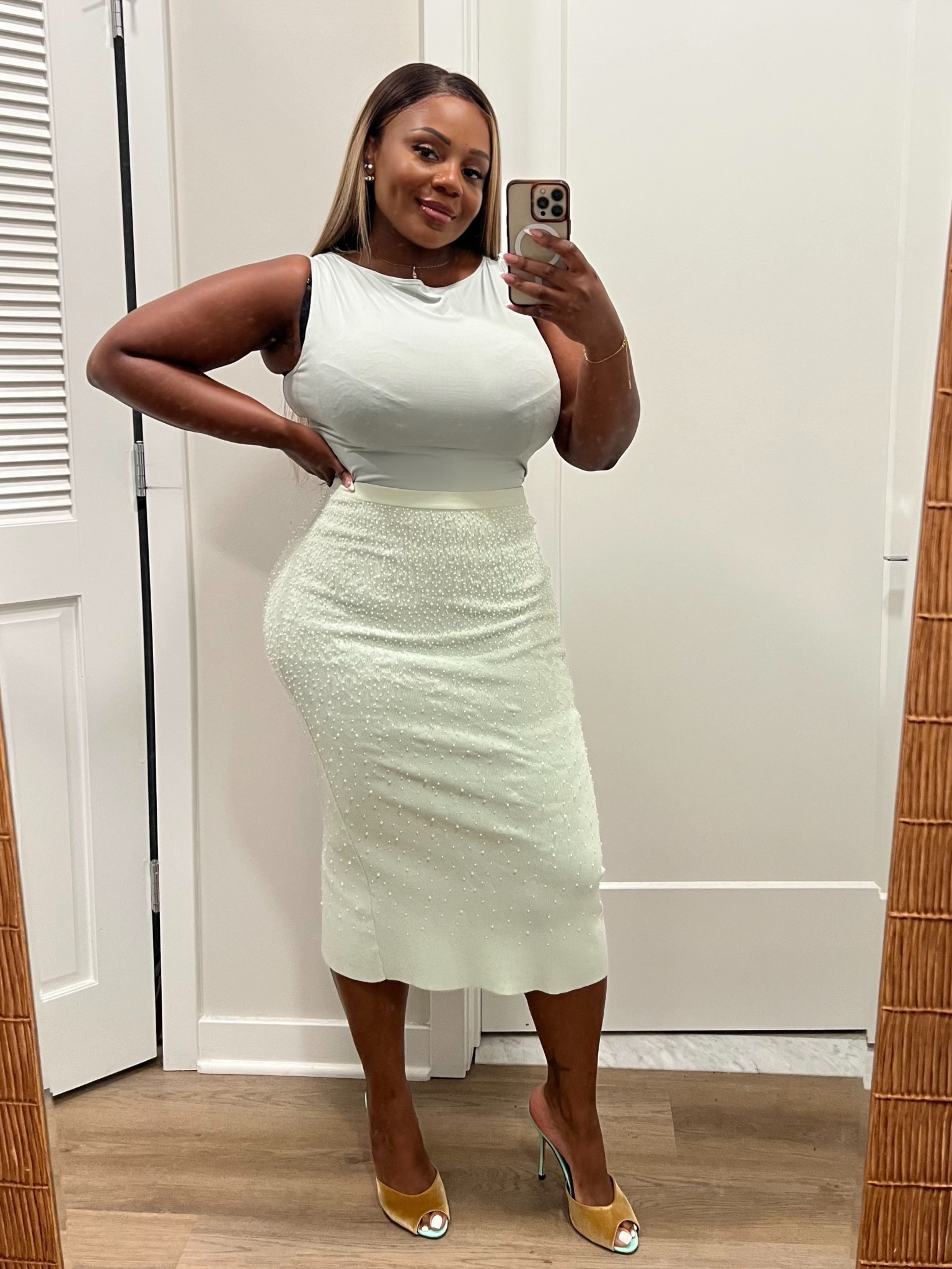 Seafood green! Can never go wrong w a pencil skirt  

#LTKOver40 #LTKStyleTip #LTKMidsize