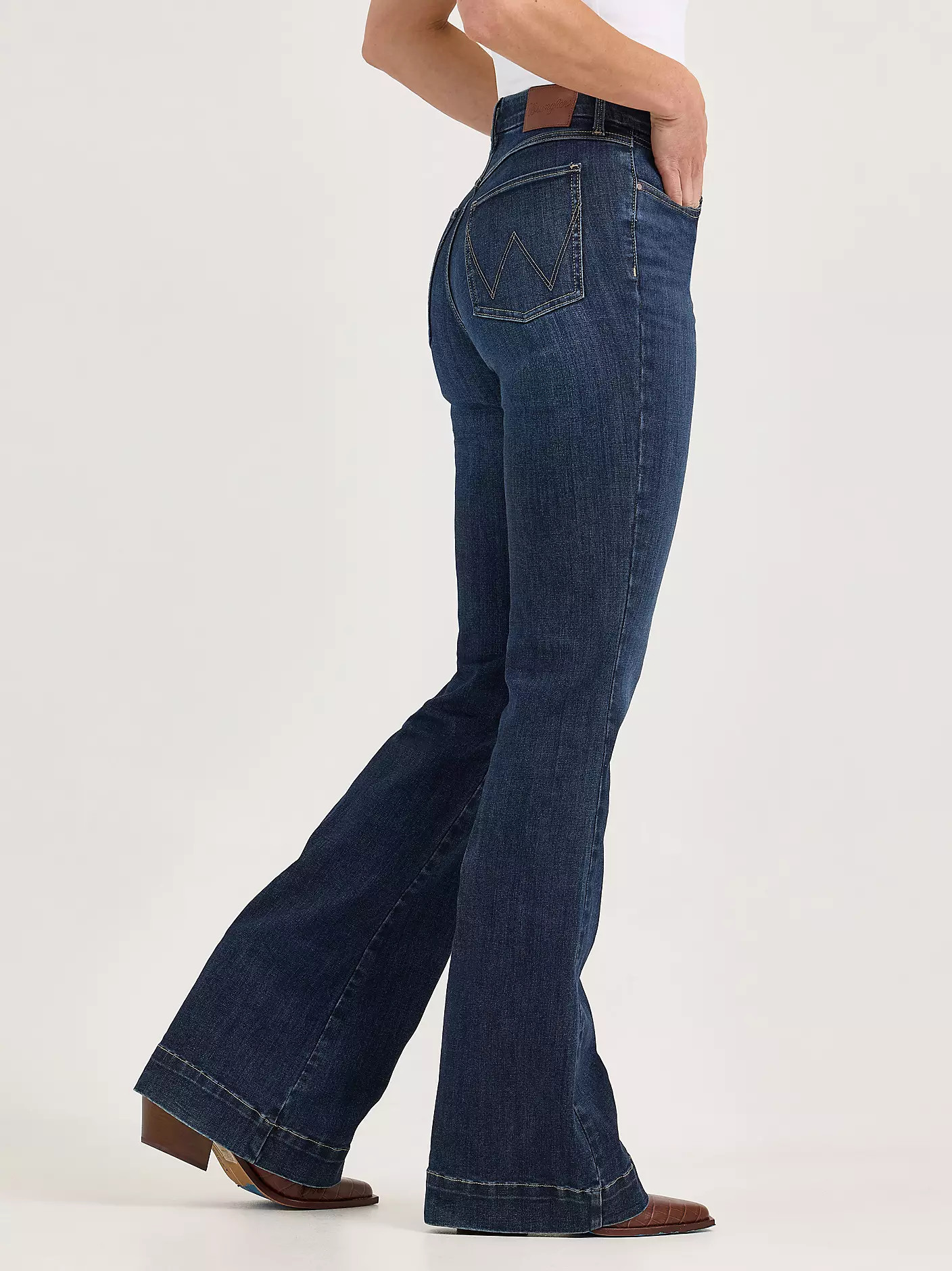 Women's Wrangler Bespoke High Rise Trouser Jean | Wrangler