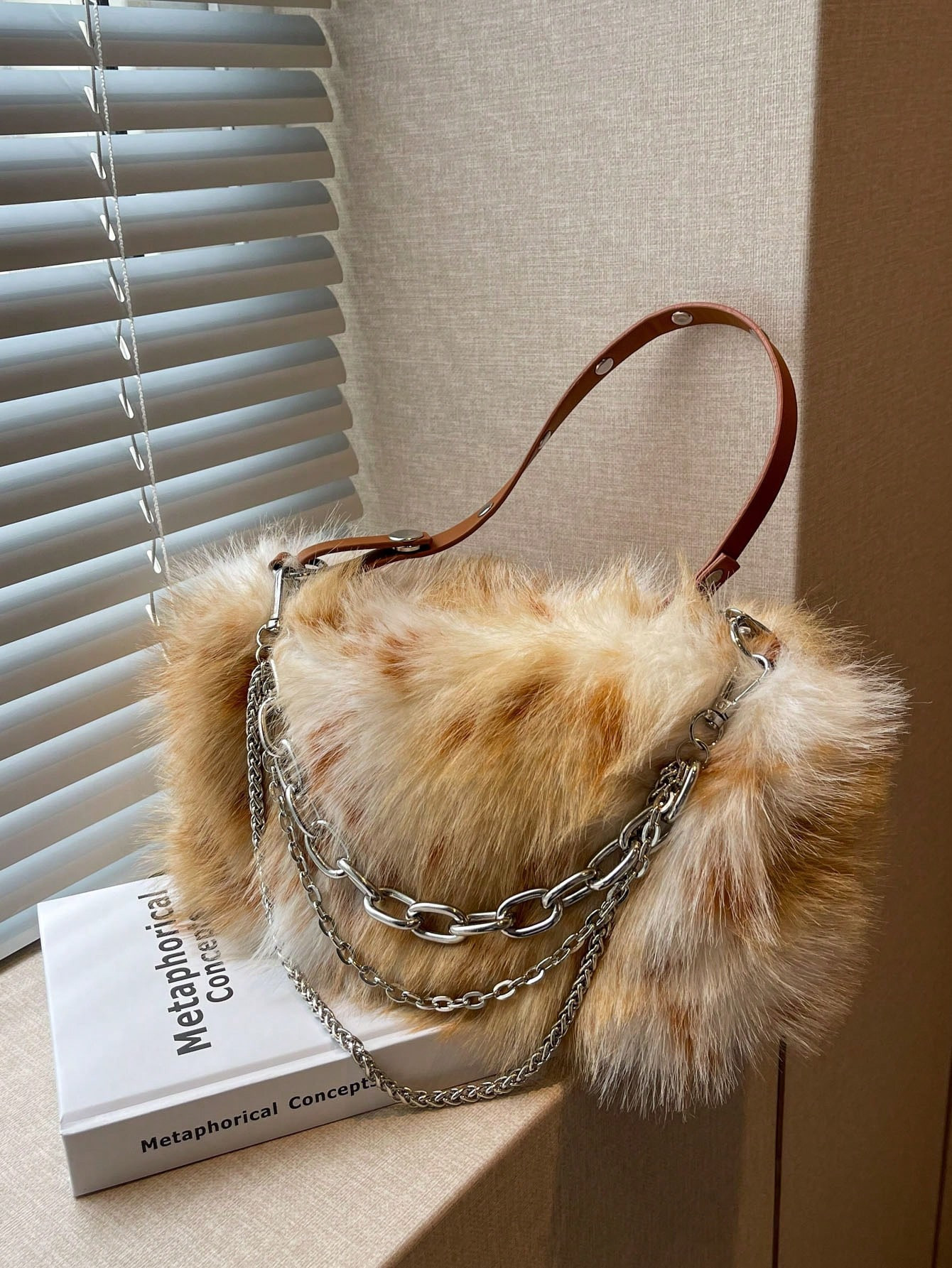 TrendsFuzzy, Soft, Plush, Large Capacity Tie Dye Fluffy Chain Hobo Bag For Girls, Women, College Students, Rookies & White-Collar Workers For Work, Office, Commute, For Autumn & Winter, Warm Winter, Outdoors | SHEIN