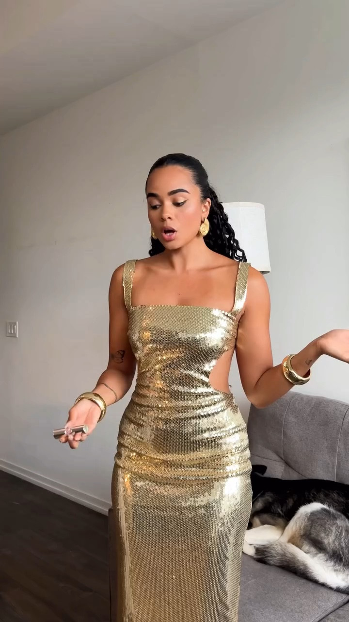 I dropped my lipstick ✨

Love how these press ons have STILL lasted me three weeks

#pressonnails #fashioninspo #fashionstyle #nailart