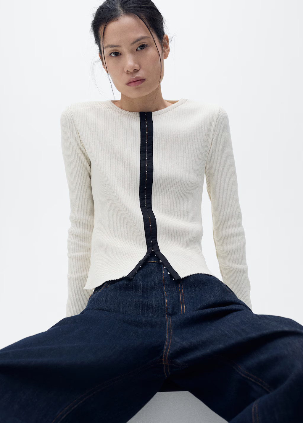 Cotton cardigan with contrasting closure - Women | MANGO USA | Mango (US/MX/AU)