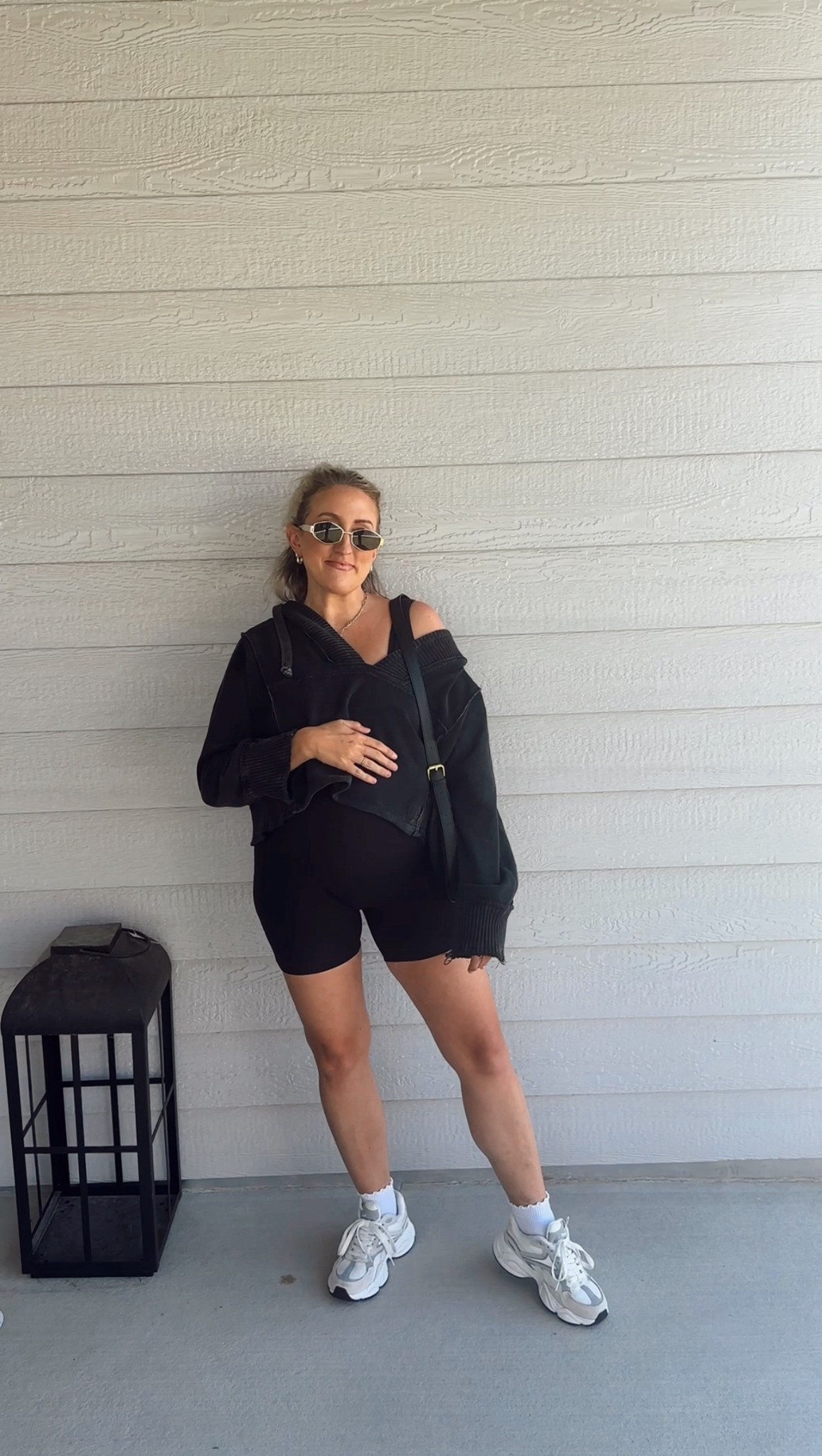 On the go mom look✨👟

#LTKActive #LTKBump #LTKStyleTip