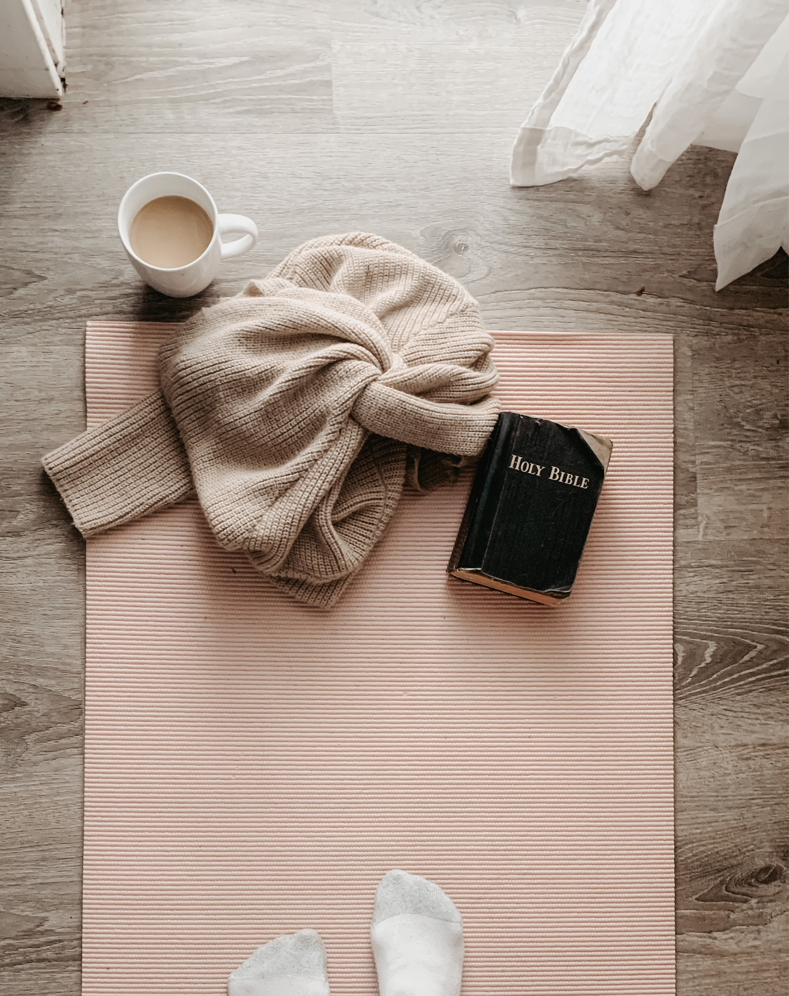 Morning ⛅️


#LTKSeasonal #LTKGiftGuide