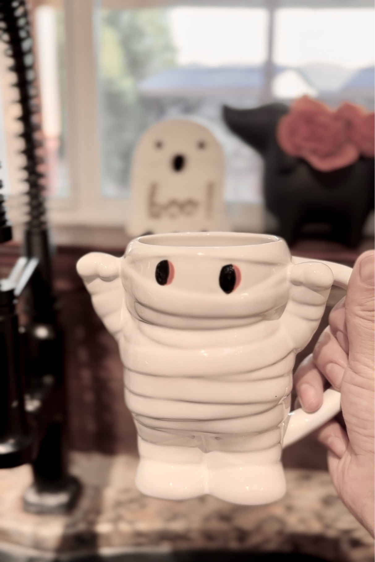 Spooky horror mommy kitchen 

#LTKhome #LTKHalloween #LTKGiftGuide