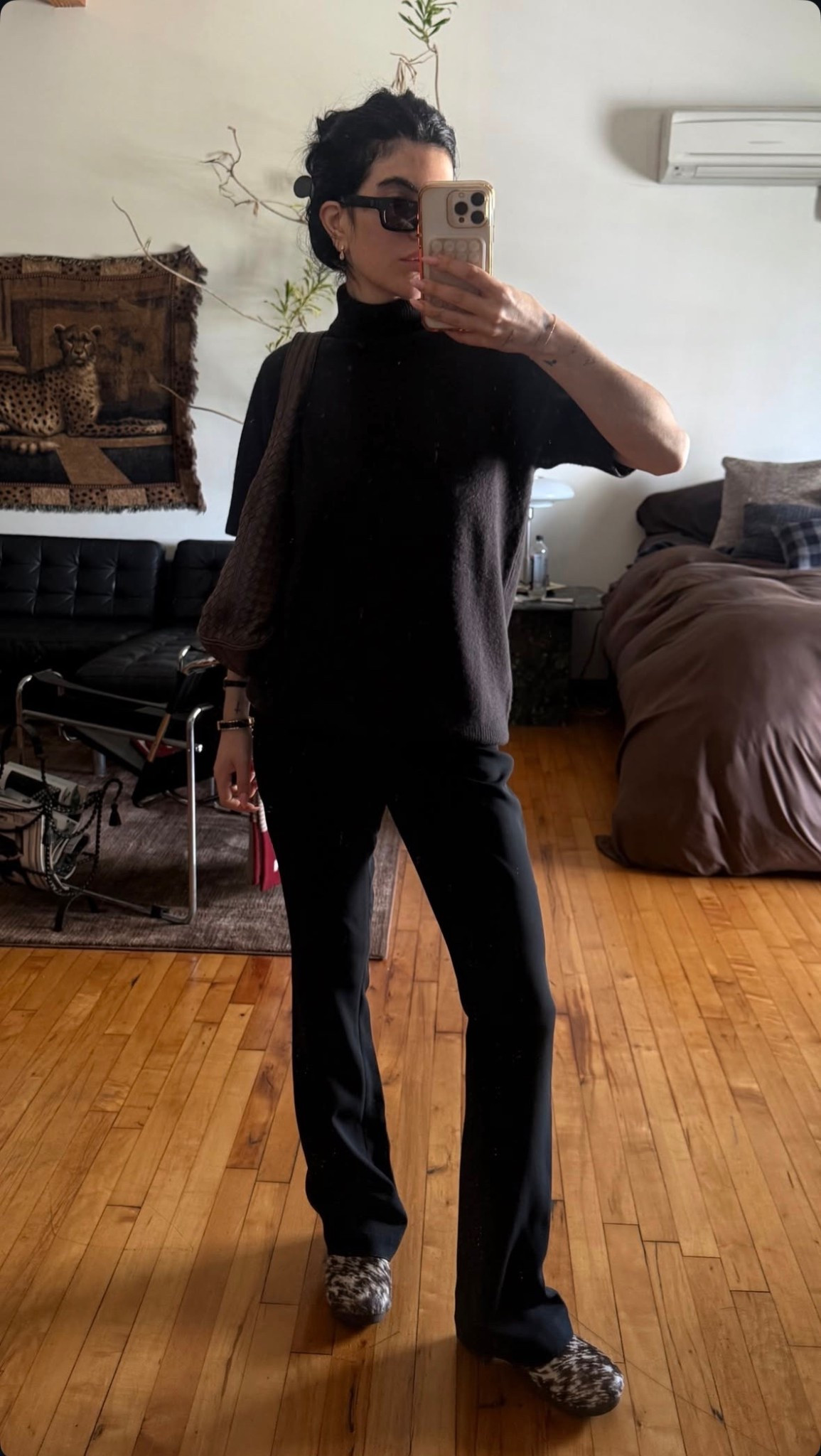 Stories OOTD

Celine pony hair clogs, pony hair mules, boat neck short sleeve sweater, casual trousers, elevated casual style 

#LTKWorkwear #LTKgrwm #LTKootd