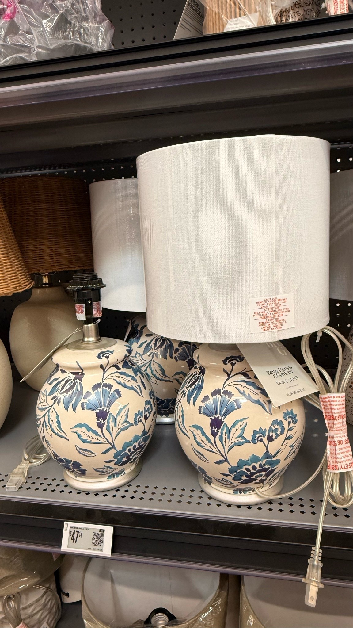 This little floral lamp is doing SO much for my nightstand 💙 Better Homes & Gardens never misses — that blue and white ceramic base gives coastal grandma vibes without trying too hard, and it’s under $50!

#walmartfinds #betterhomesandgardens #walmarthome #nightstanddecor #coastalhome #bedroomdecor #homedecorfinds #affordablehomedecor #ceramiclamp #blueandwhite #walmartpartner #ltkhome #ltksalealert #cottagecore #organicmodern