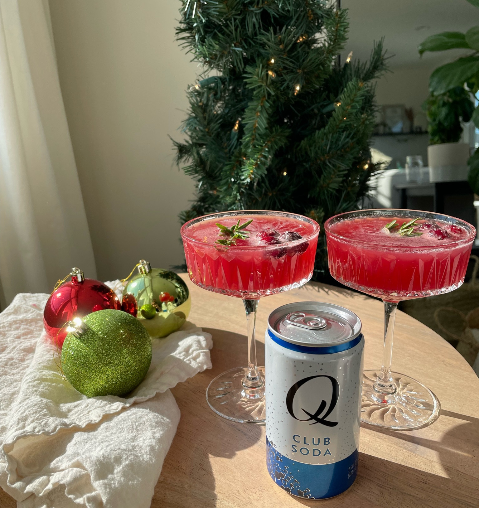 Holly Jolly Margarita Mocktail 🎄

The next mocktail you need to sip on this season! Here’s the next drink in my holiday mocktail series. 

#LTKGiftGuide #LTKSeasonal #LTKHoliday