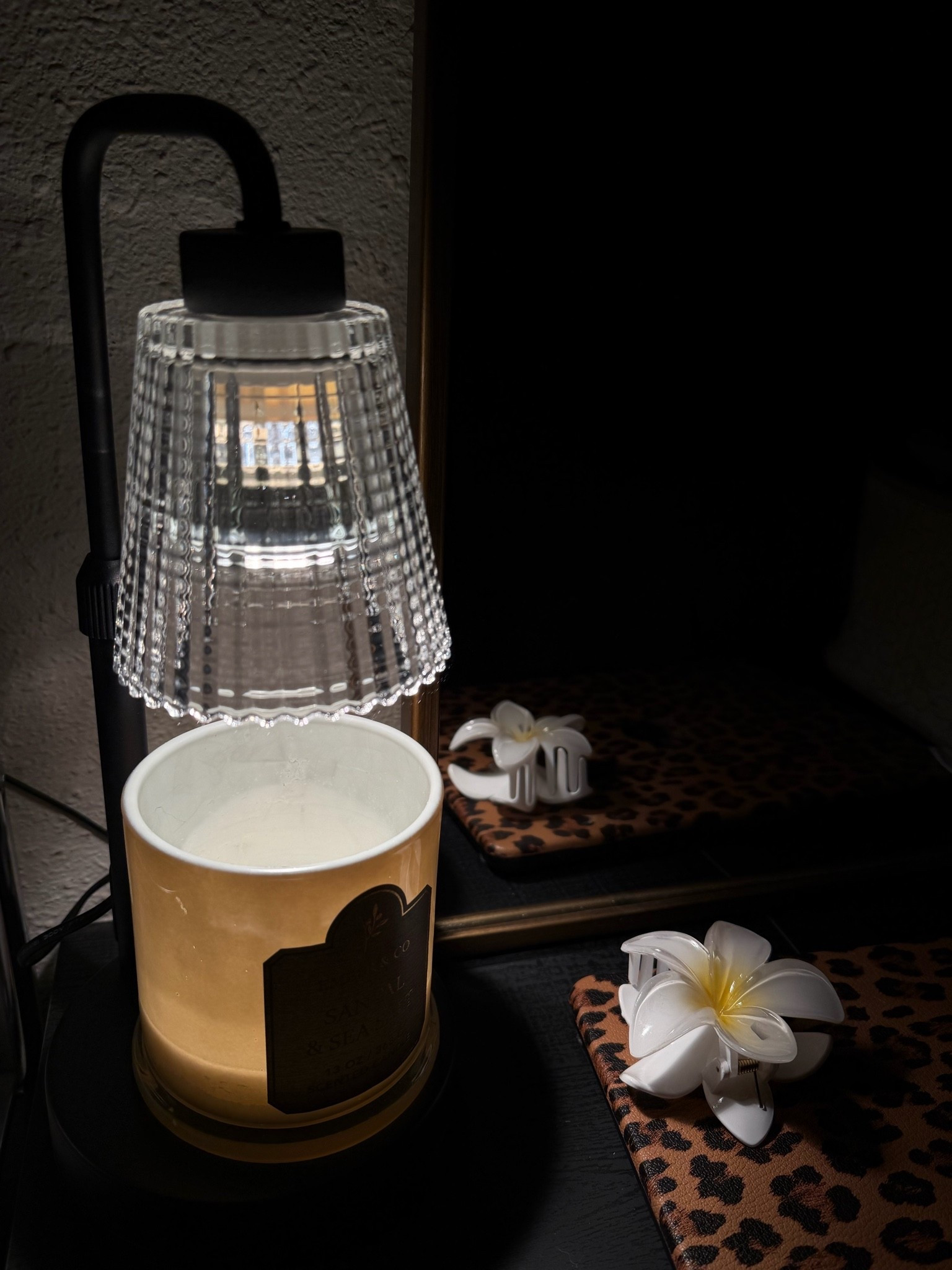 perfect addition to my vanity 🩶 #candle #candlewarmer #decor #homedecor #light #home #decor #buyit #trending