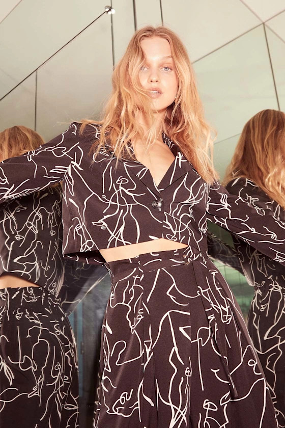 Abstract Expressions Black Print Cropped Blazer | Lulus (US)