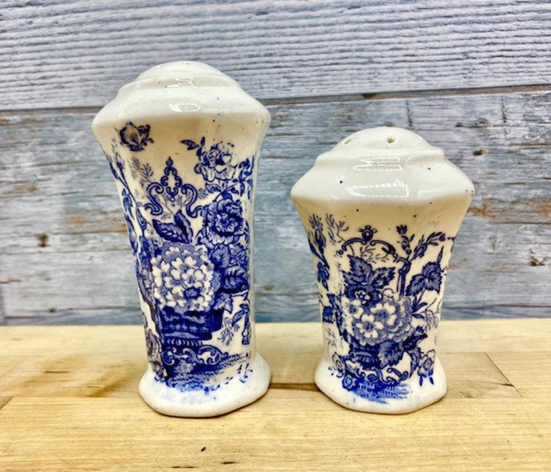 1940s Mason's Patent Ironstone Salt and Pepper Shakers Rare Vintage Ascot on Oak Pattern Ironston... | Etsy (US)