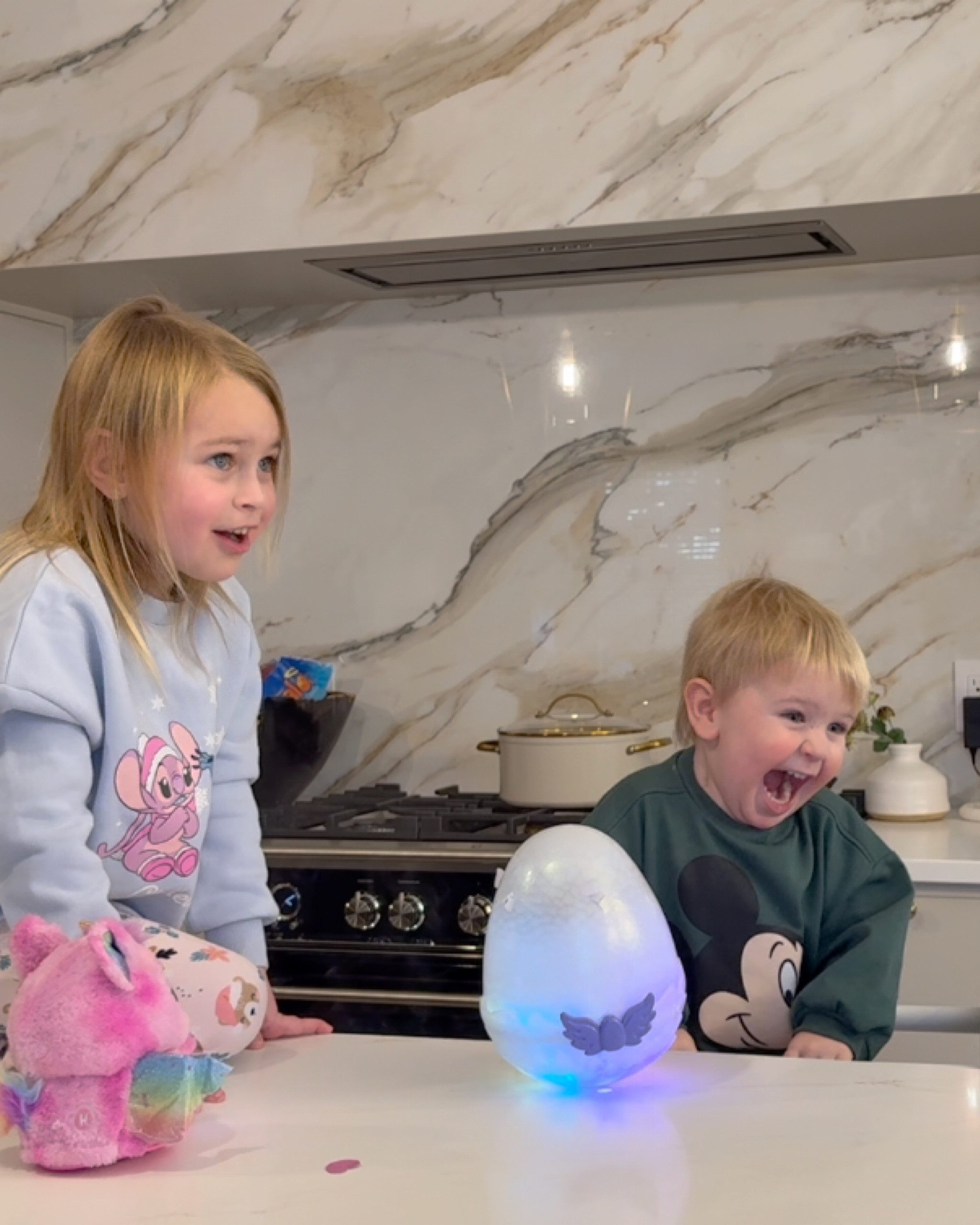 Hatchimals ALIVE 🥚 ✨ #hatchimals #hatchimalsalive #surprisetoys

#LTKcanada #LTKkids #LTKfamily
