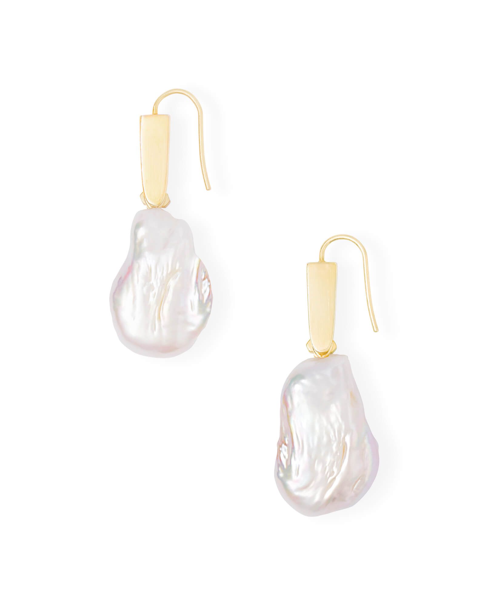 Darcey Gold Drop Earrings in Pearl | Kendra Scott | Kendra Scott