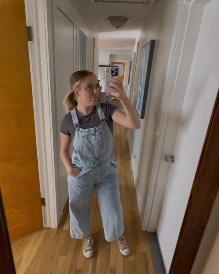 It’s overall season!!✨

#LTKSeasonal #LTKGiftGuide #LTKMidsize