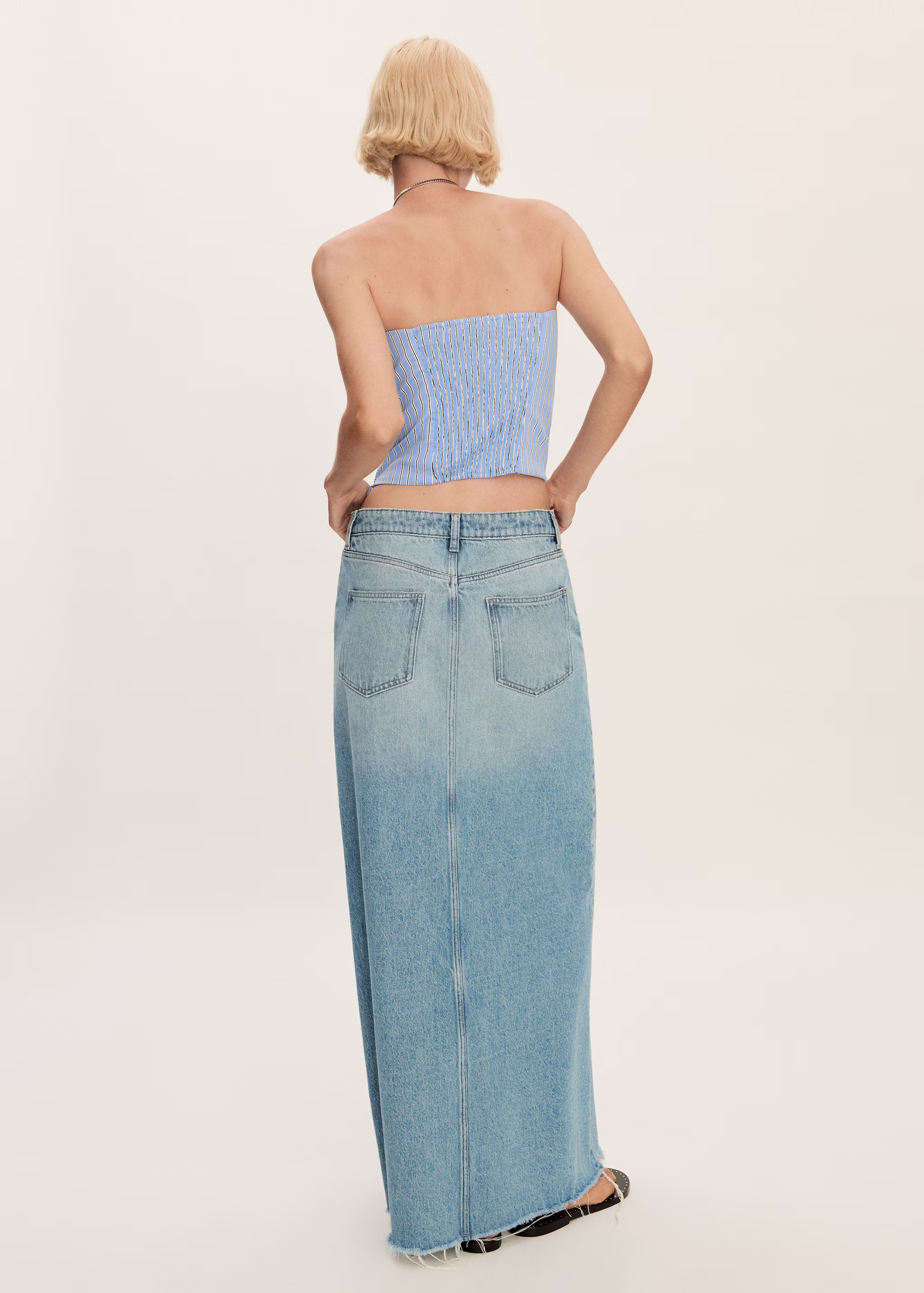 Denim skirt with frayed hem - Women | MANGO Canada | Mango Canada