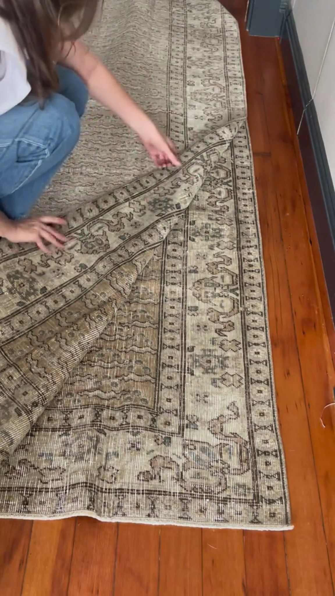 Unbox this neutral vintage rug with me! Similar options are linked below.

neutral turkish rug, neutral oushak rug, Vintage Persian Mahal Rug, Antique Malayer, Antique Oushak

#LTKhome #LTKstyletip