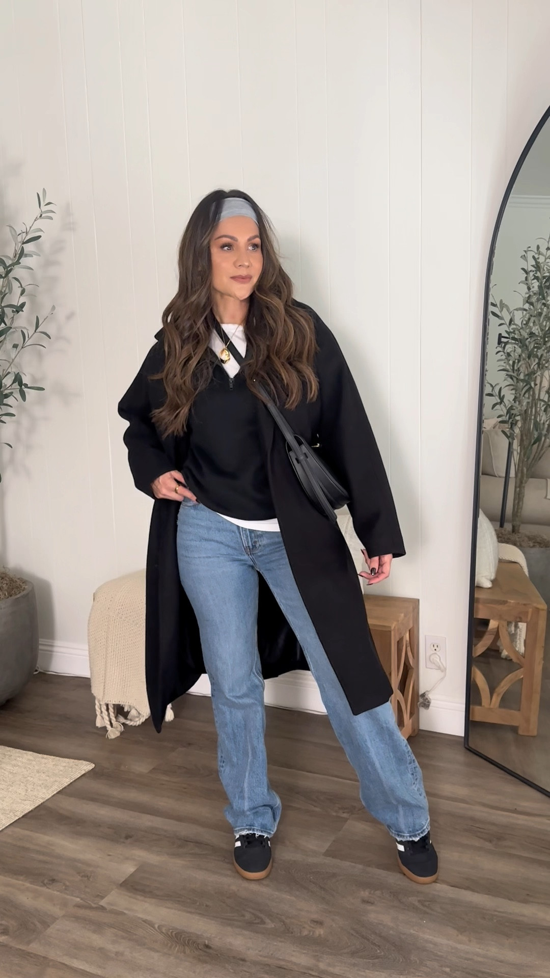Closet staples in my fav Jeans
Figure flattering and curvy friendly 🤌🏻 wearing a size 2 in jeans and small in coat .  It runs slightly oversized 

#LTKsalealert #LTKSeasonal #LTKstyletip