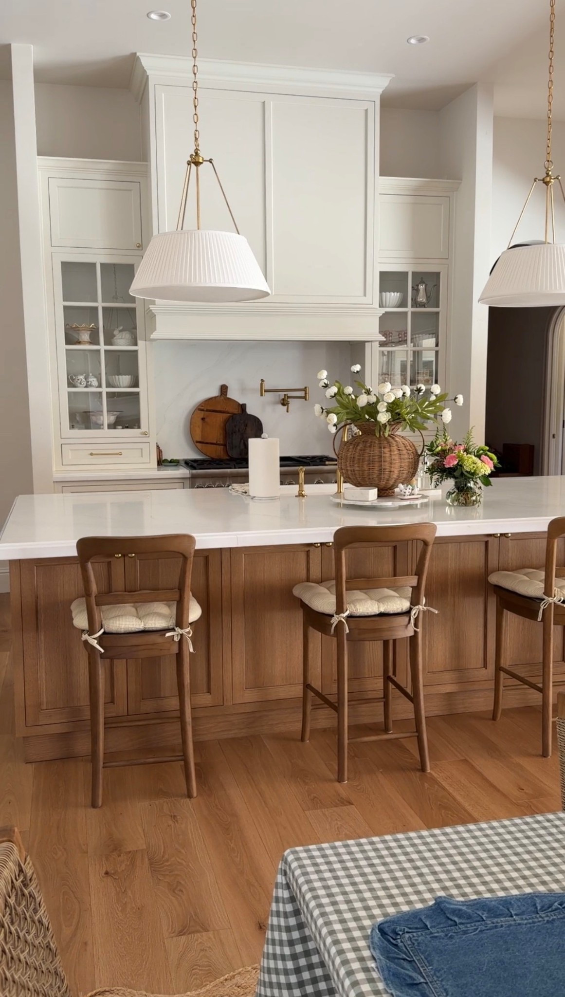 Counter stools and kitchen favorites 

#LTKHome