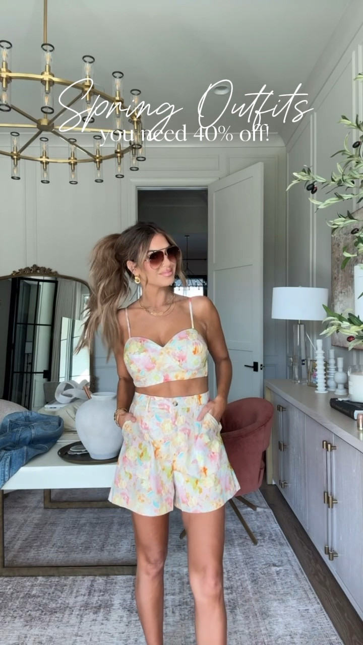 use code HOLLIE40 for 40% off all these looks! wearing a small in everything 🫶🏼

#LTKSaleAlert #LTKSeasonal