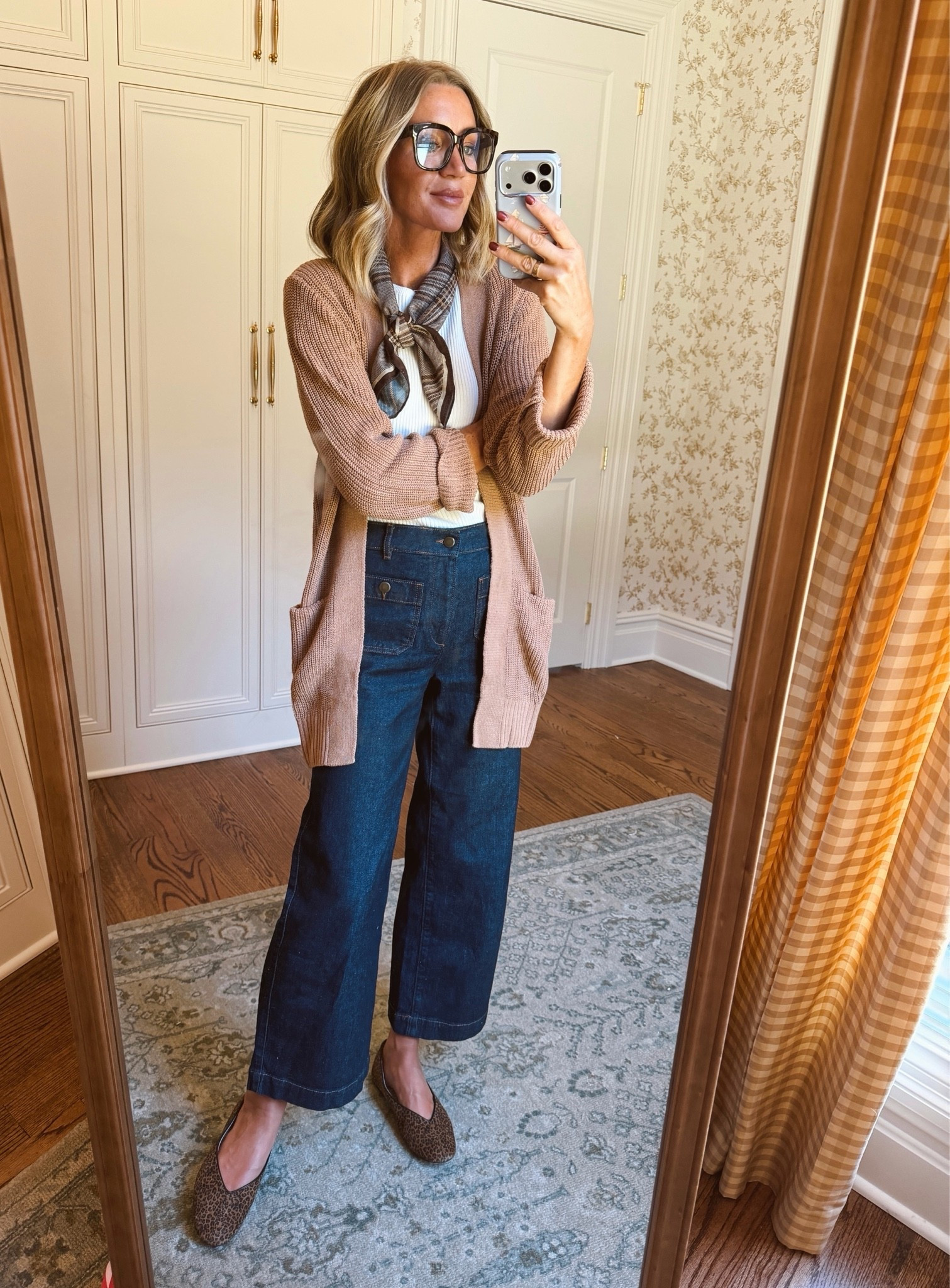 Sized down to the 25 in jeans 
Small in top
Xs in cardigan
