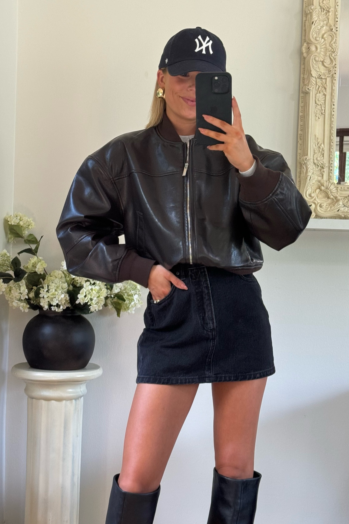 Absolutely adore this look from my recent @aritzia reel! This jacket is SO soft- the best quality. I’m obsessed with it! I’m wearing the small! #aritziapartner