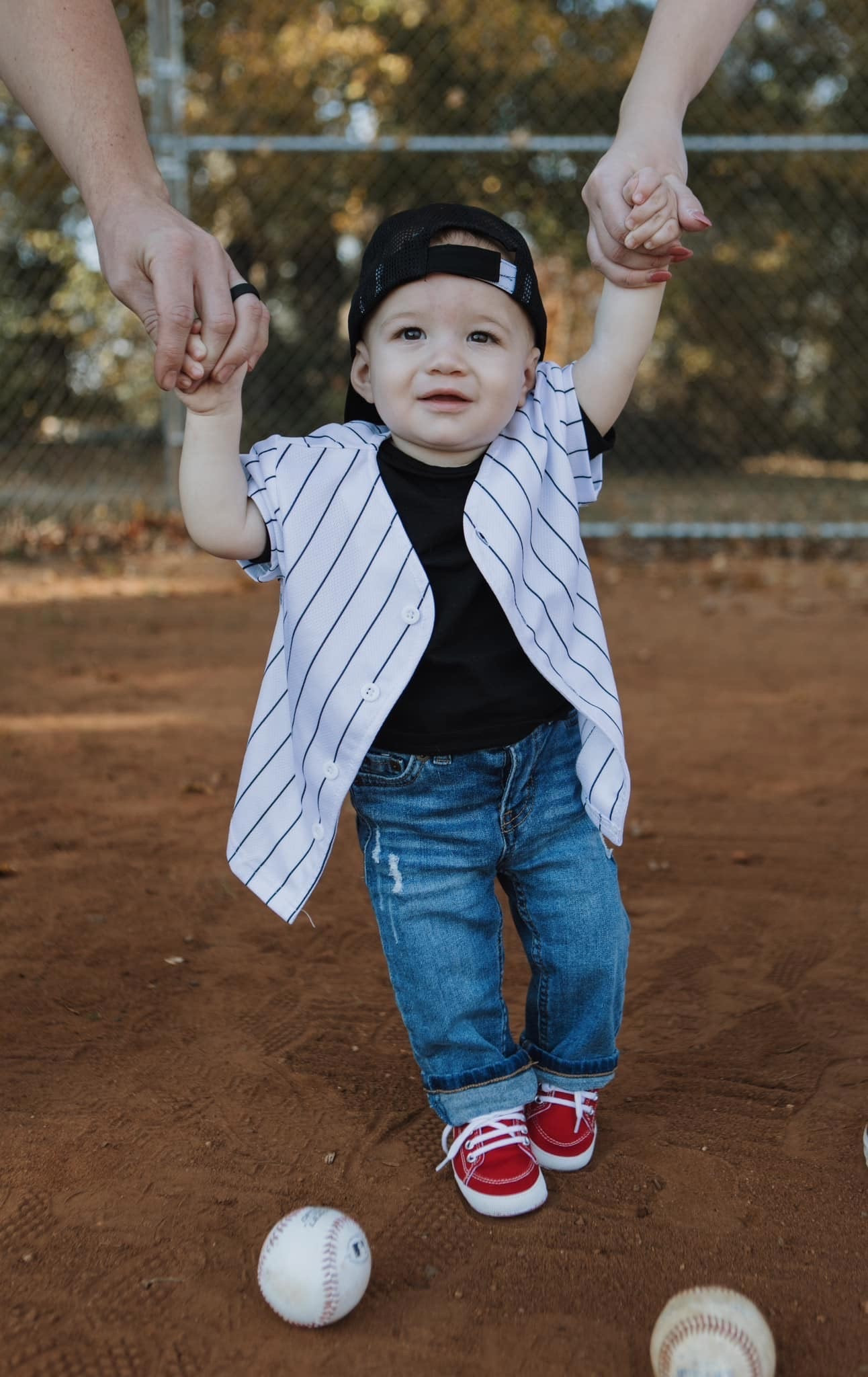 OBSESSED with the baseball outfit I put together for my son’s first birthday 😍🥰 best part is everything is from Amazon!

#LTKKids #LTKmomlife #LTKBaby