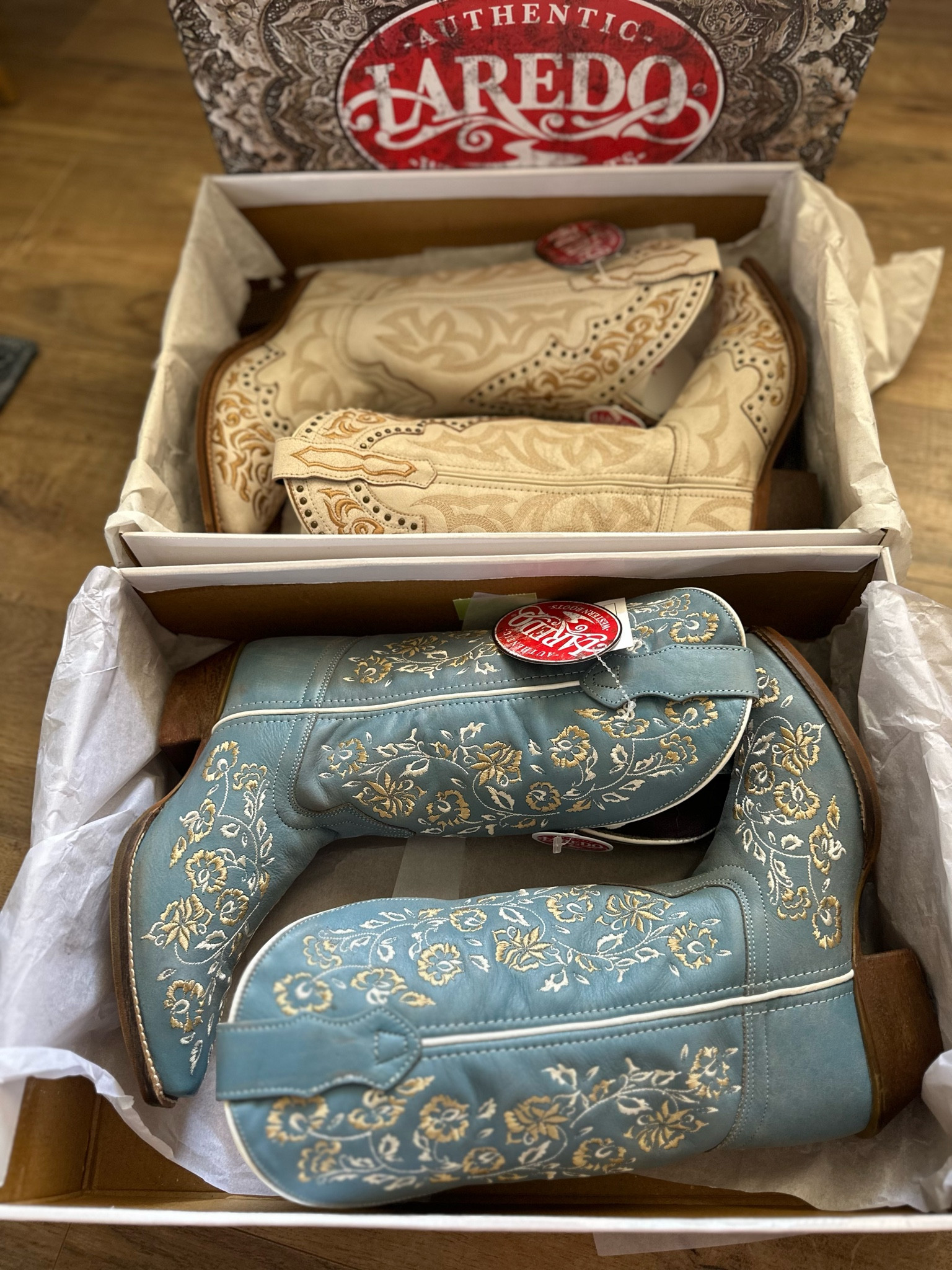 New boot goofin 👢🤠 the detail on these boots is out of this world. 

#LTKStyleTip #LTKShoeCrush #LTKSeasonal