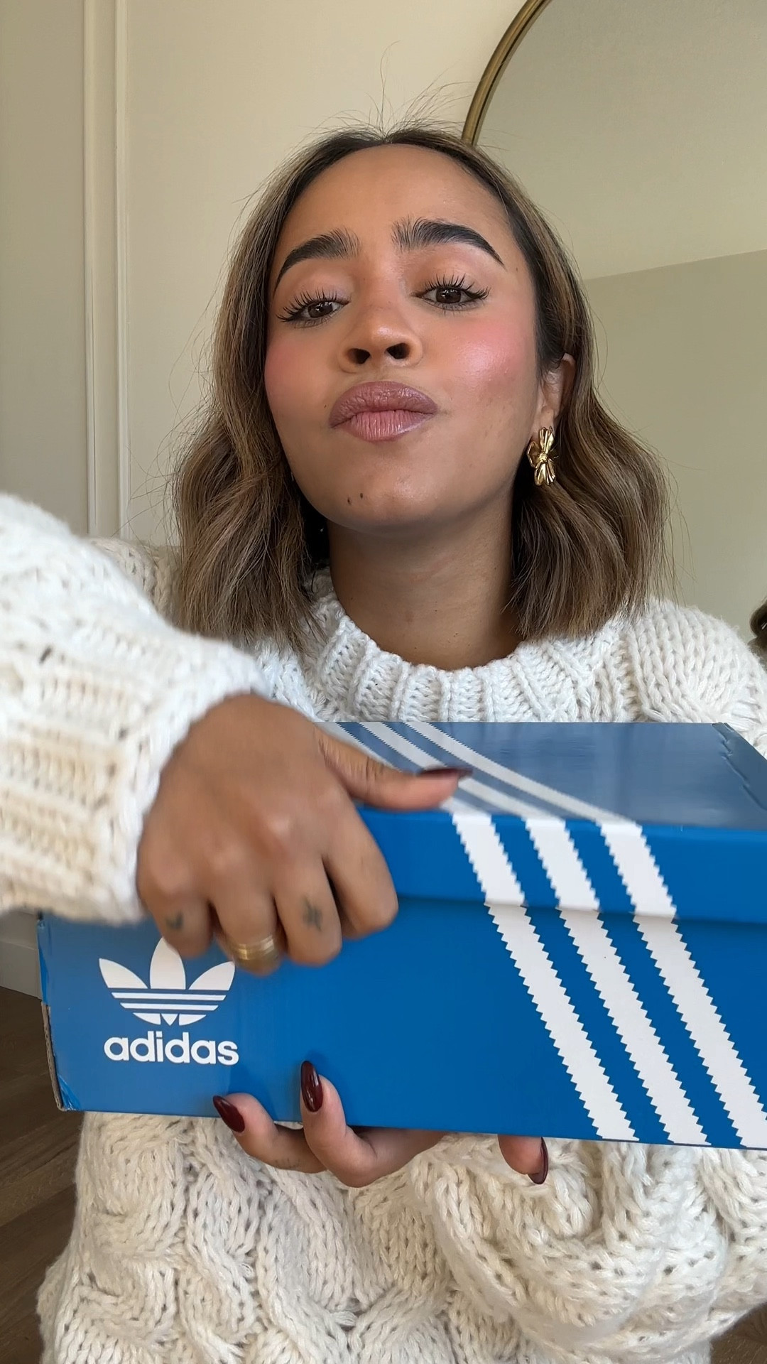 ASMR shoe unboxing