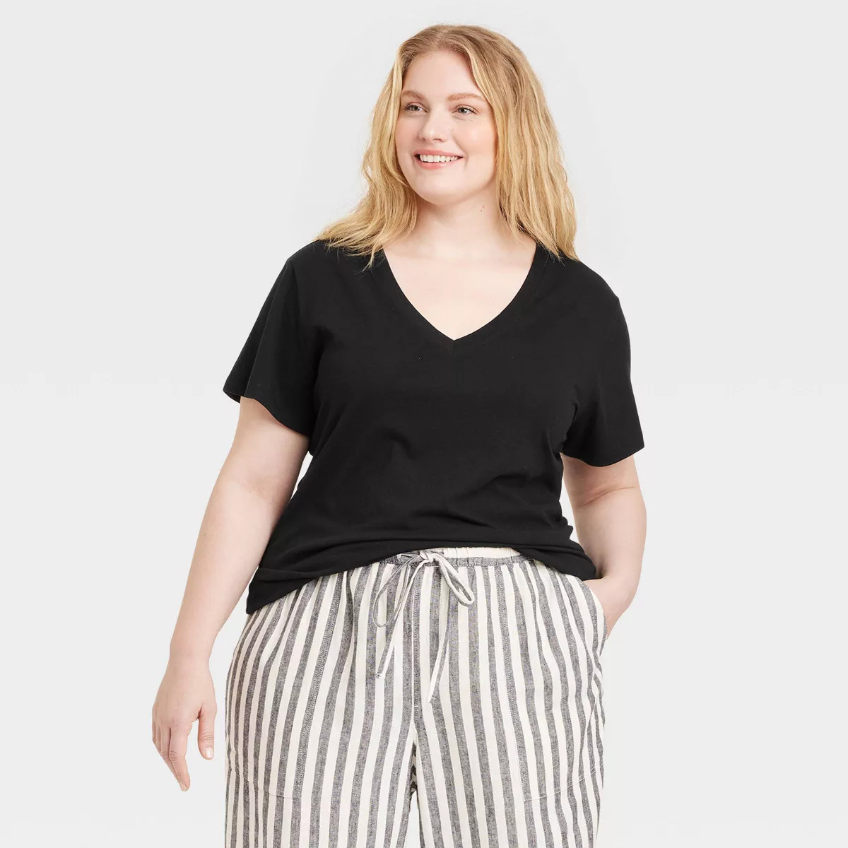 Women's Short Sleeve V-Neck T-Shirt - Universal Thread™ | Target