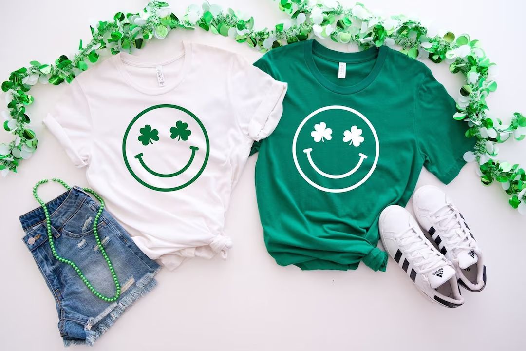 Comfort Colors Clover Shamrock Smile St. Patrick's Day Shirt, cute Lucky shirt, St Patricks Day T... | Etsy (US)