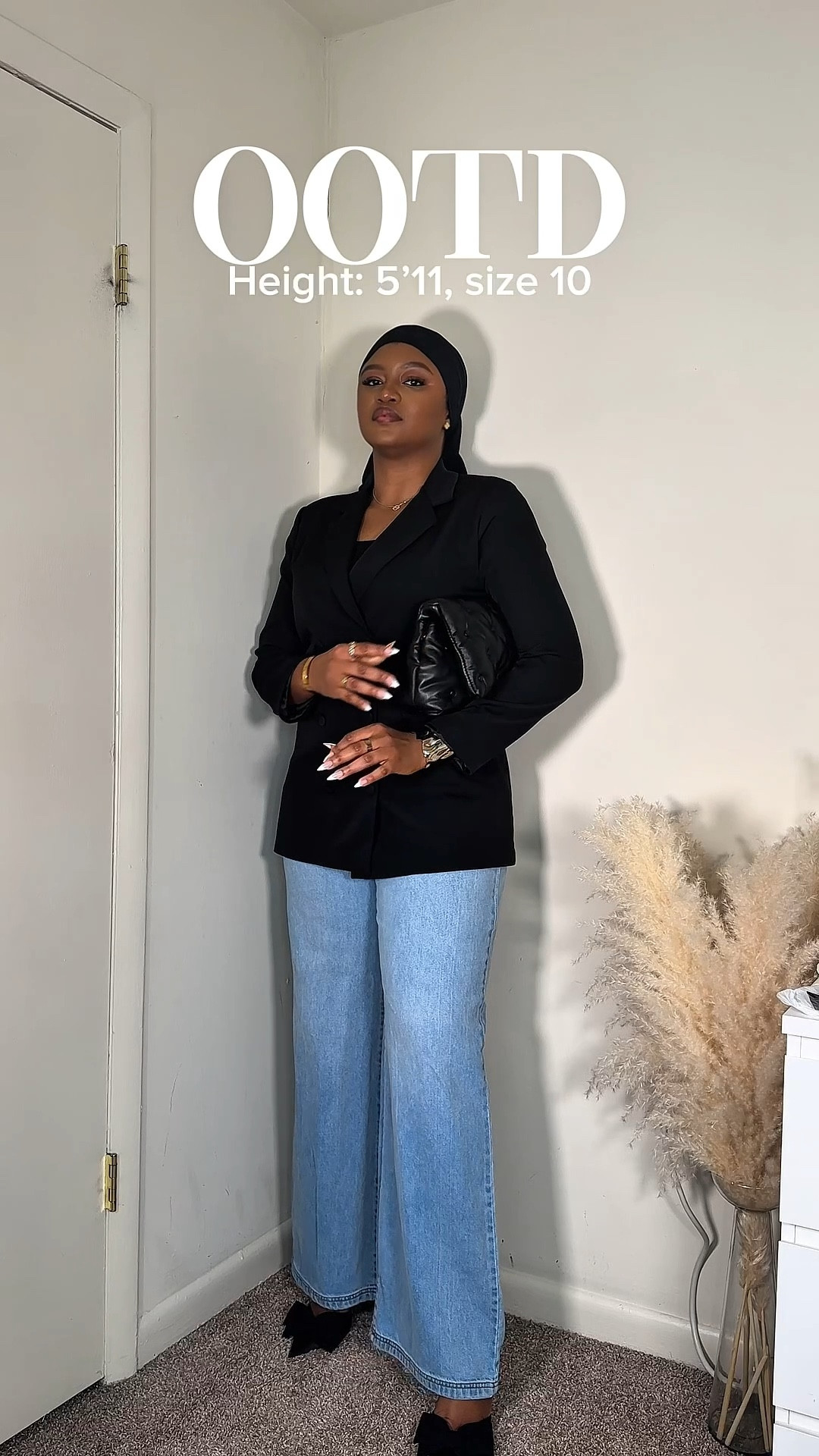 The most flatrrring and comfortable jeans come in a new light wash for spring. Tall jeans find. Jacket wearing a size large. Bag and heels are both from Zara but linked similar from Amazon 

#LTKootd #LTKgrwm #LTKSpringSale