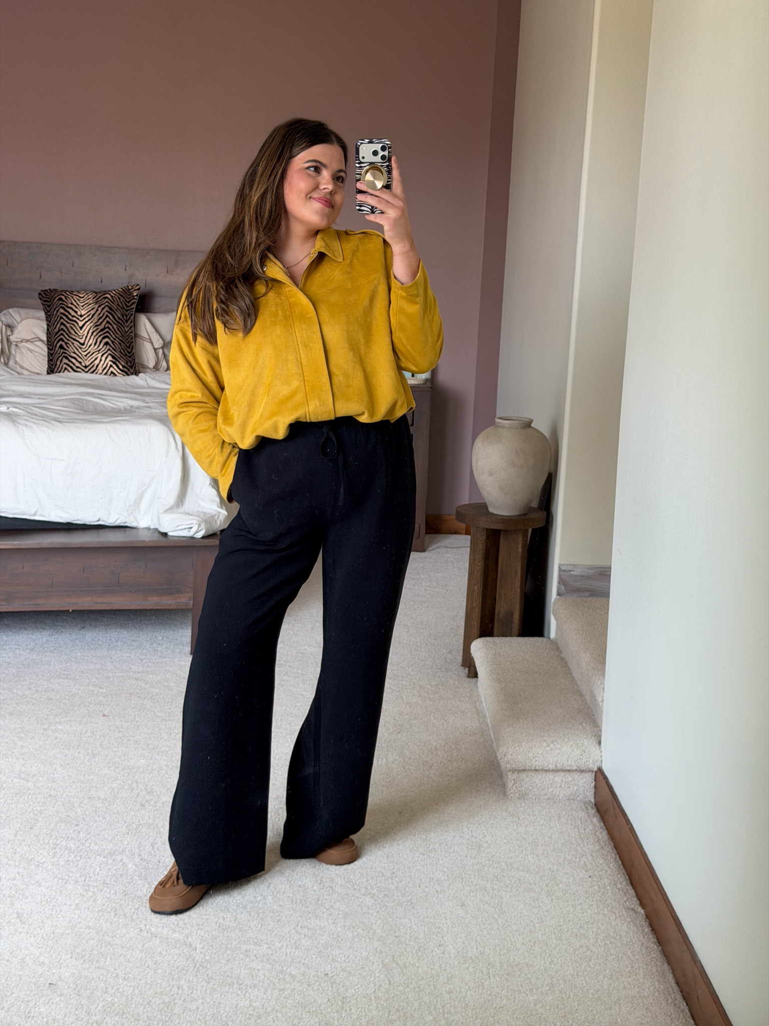 Casual work from home spring outfit of the day, thick tummy approved. Would also make a great travel outfit! Wearing size large in the pants and xl in the suede jacket. 