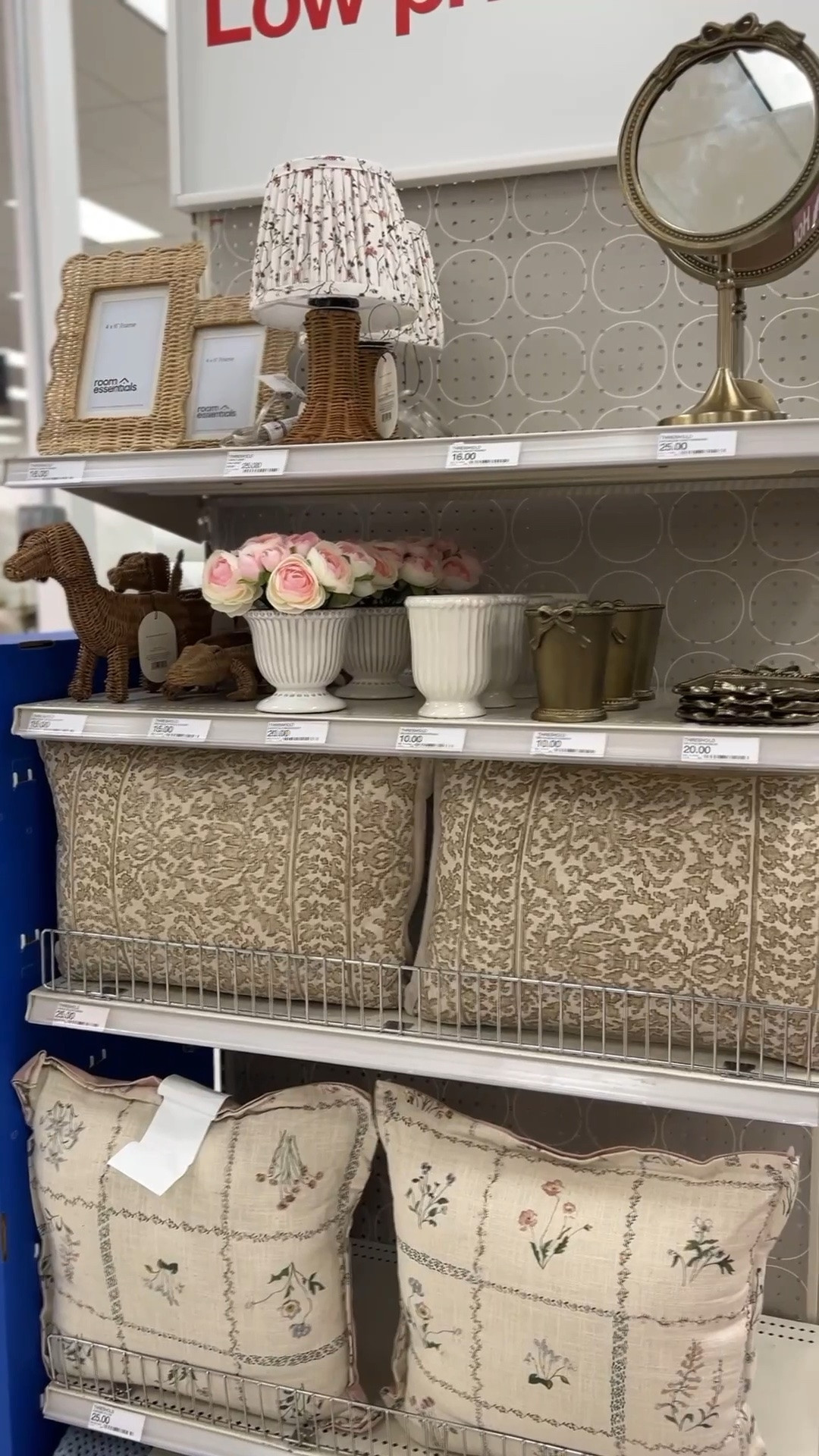 The prettiest home collection is now online’

Target home, home finds, new arrivals, dorm room, girly room @Target

#LTKHome