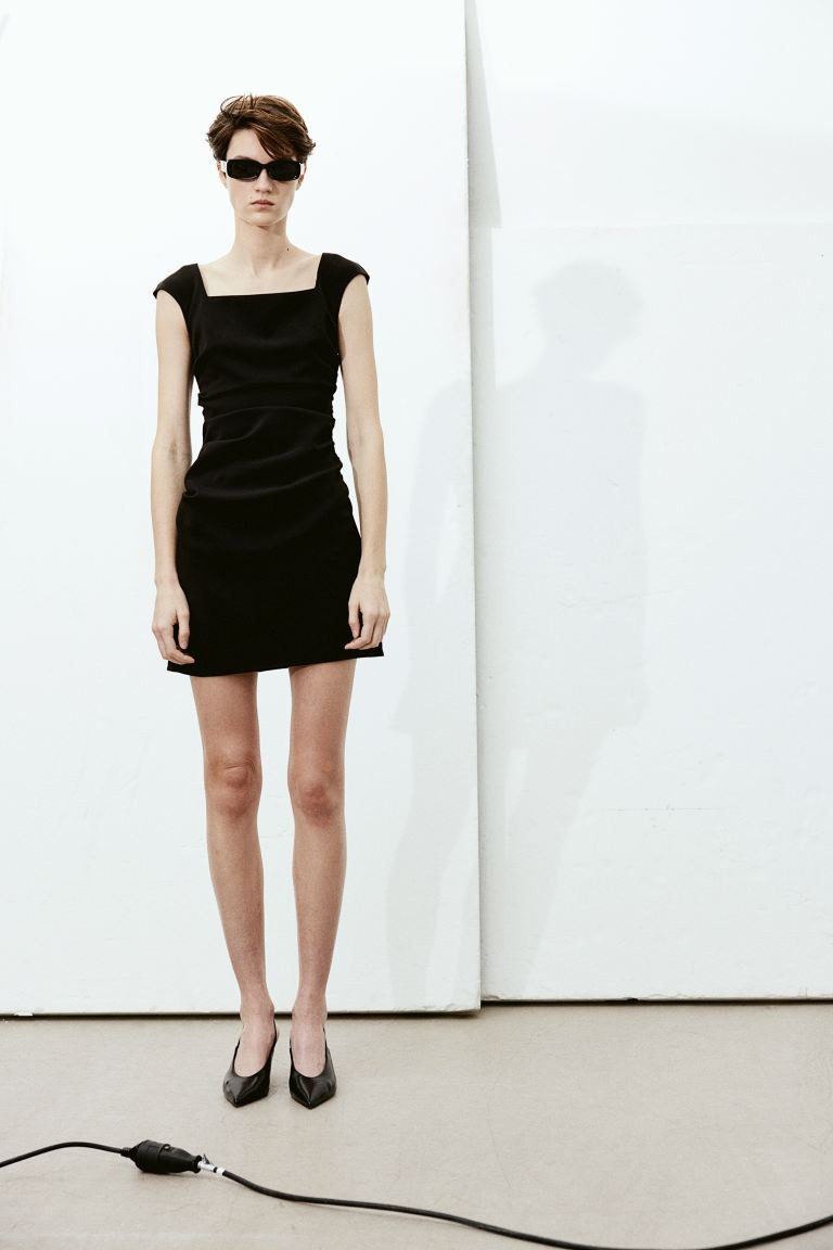 Square-neck Twill Dress - Square Neckline - Short sleeve - Black - Ladies | H&M US | H&M (US + CA)