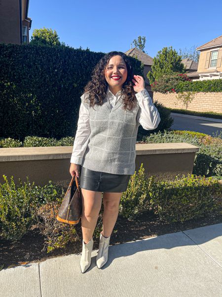In California it’s easy to pair a thin sweater vest with a cute skirt. This is one of my favorite outfits for the holiday season and cooler nights.

Sweater vest is from @target and I’m wearing an XL
Faux skirt is from @amazonfashion
Button Down shirt is from @torrid
Boots are from @justfab


#LTKunder50 #LTKshoecrush #LTKstyletip