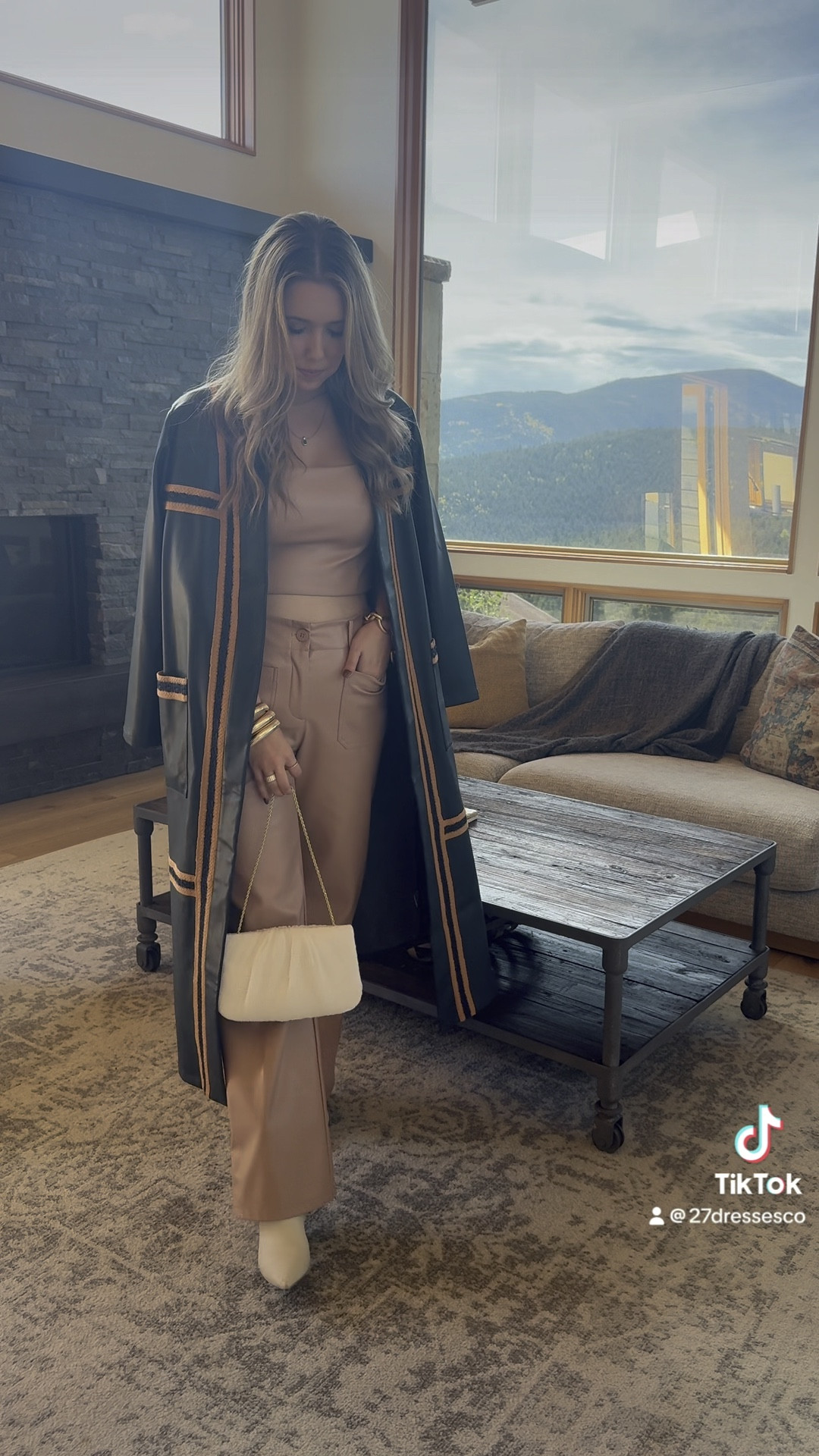 A fall date night outfit favorite 💙

#LTKVideo #LTKSeasonal #LTKStyleTip