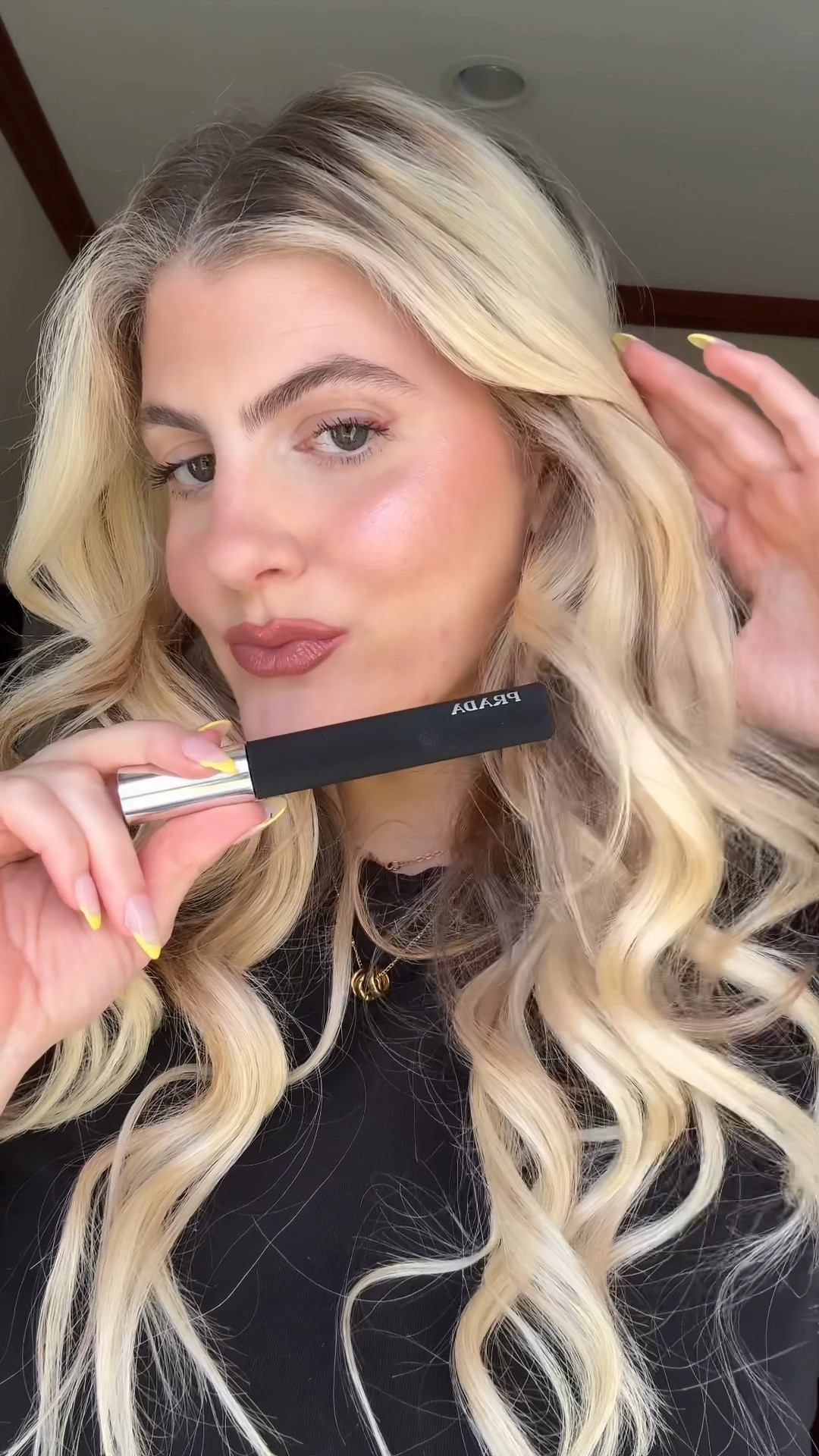 Meet Prada Beauty's newest innovation: Pradascope Lash Extending Mascara - for the ultimate lash transformation with luxurious length, lift, & clean definition

Makeup, Mascara, 

#pradabeauty #pradabeautymascara #mascara #makeup #pr #beauty 

#LTKU #LTKBeauty #LTKStyleTip