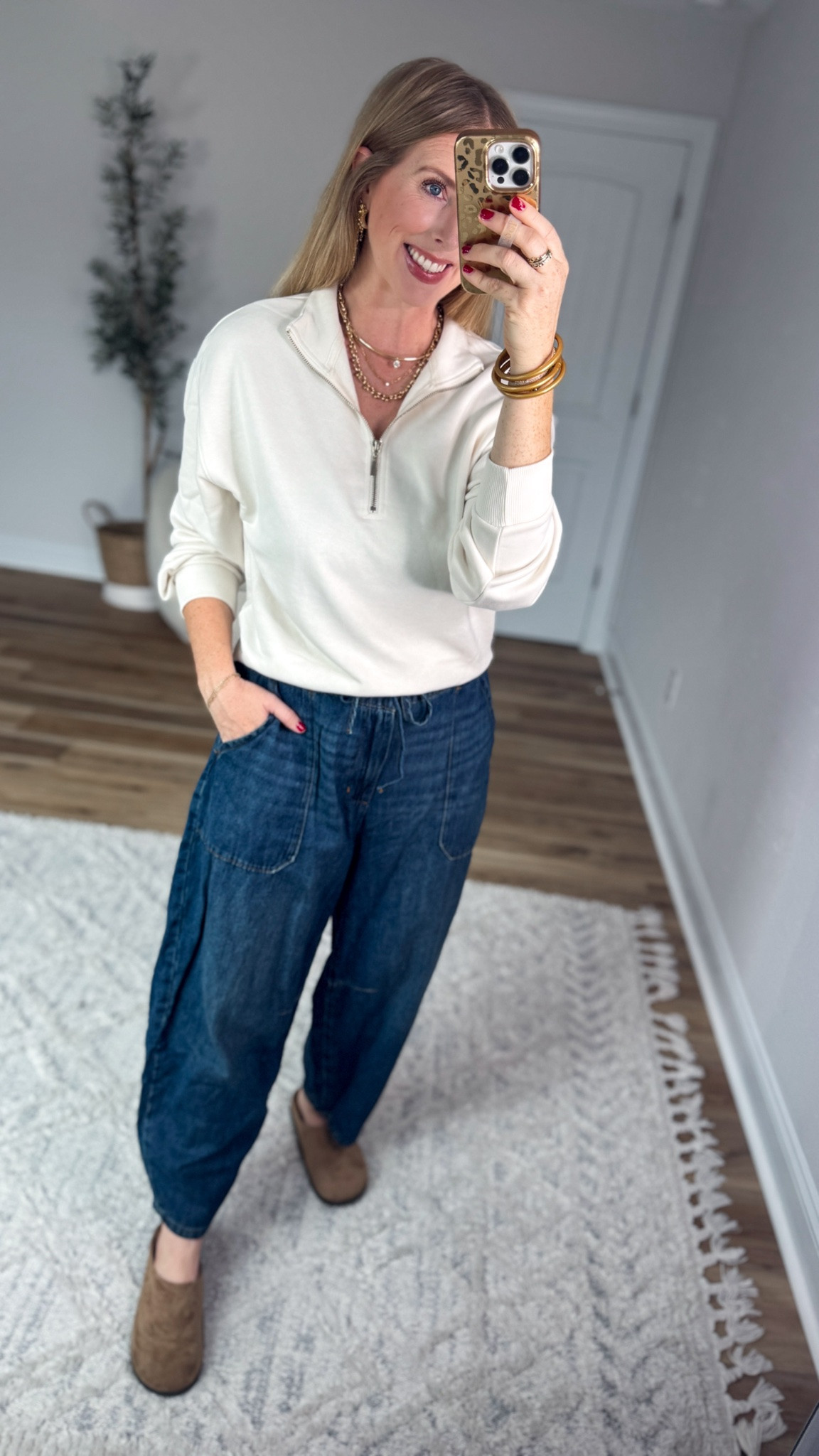 Weekend Walmart Wins try-on
Quarter zip pullover- small
Drapey barrel jeans- medium but would like the small better!