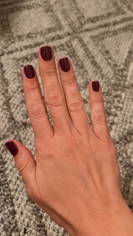 Fresh coat ✨






Manicure fall nail polish Essie DIY colors

#LTKbeauty #LTKhome #LTKstyletip