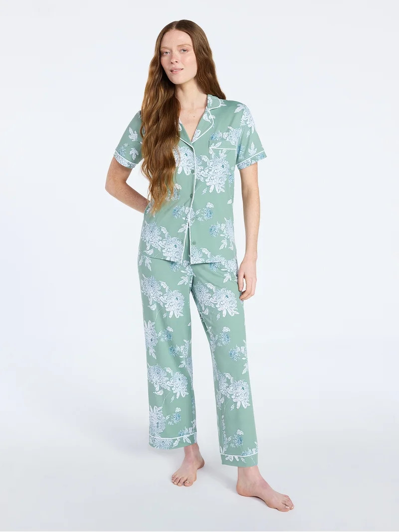 Joyspun Women's Dreamy Soft Collection Notch Collar Top and Capri Pants Pajama Set, 2-Piece, Size... | Walmart (US)