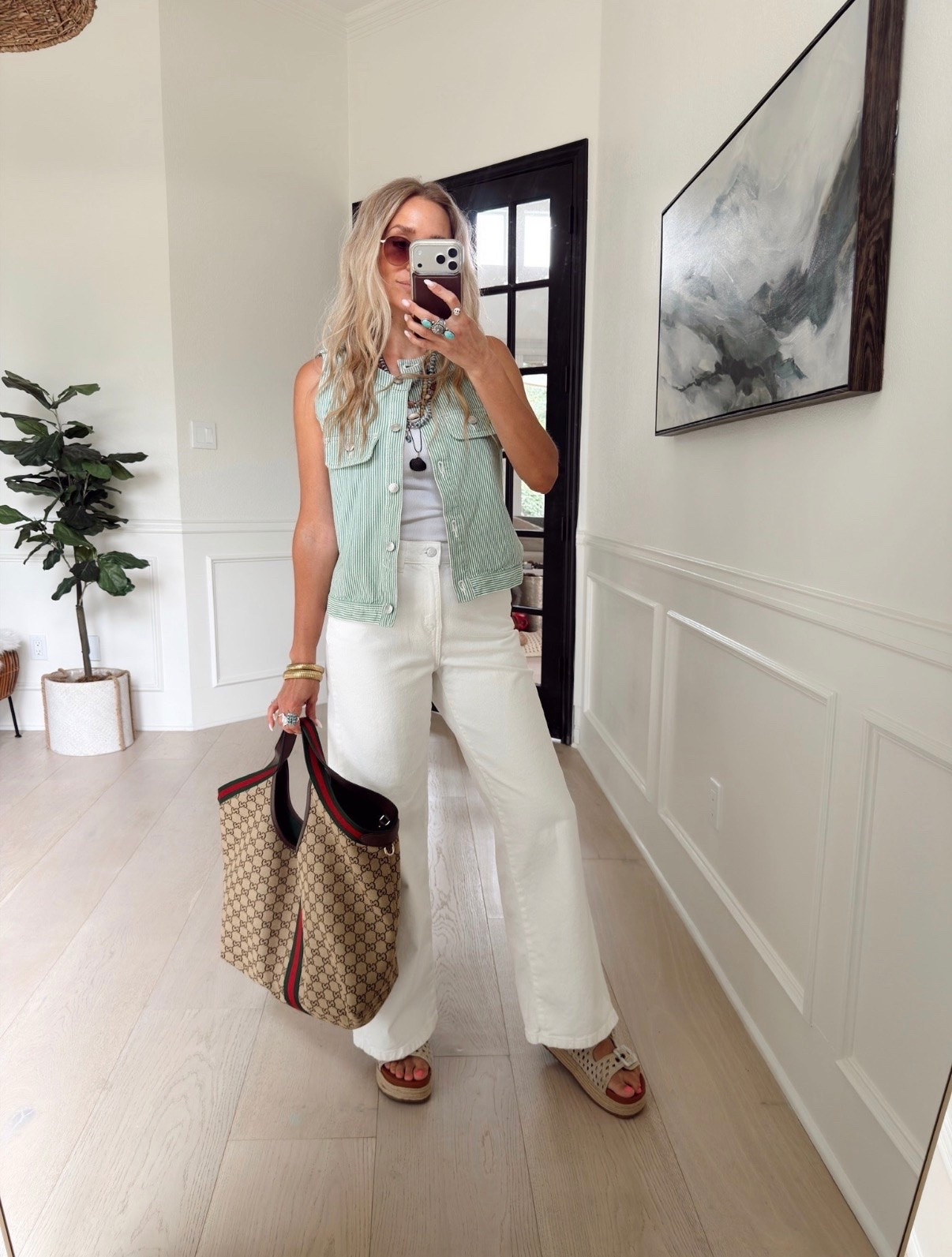 🤍 My jaw dropped when I saw this cute pinstriped vest in Walmart and I knew I had to pair it with my favorite white wide legged jeans that are also from Walmart!

Wearing my tts // small, 4

5'5" // 120 Ibs

@walmart #walmartpartner #walmartstyle

#LTKootd #LTKmomlife #LTKgrwm