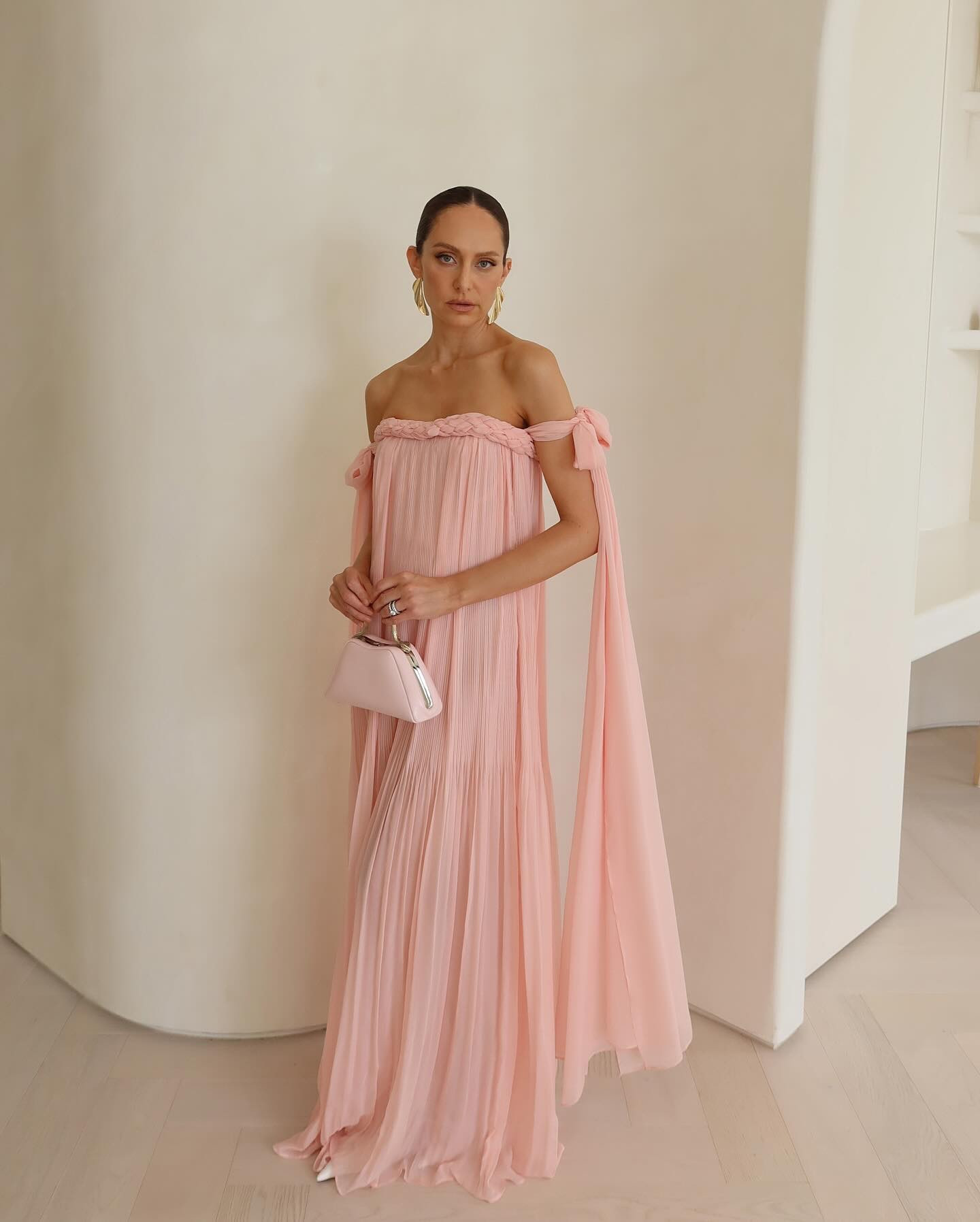 It was love at first sight 🩷✨ @leolin_official