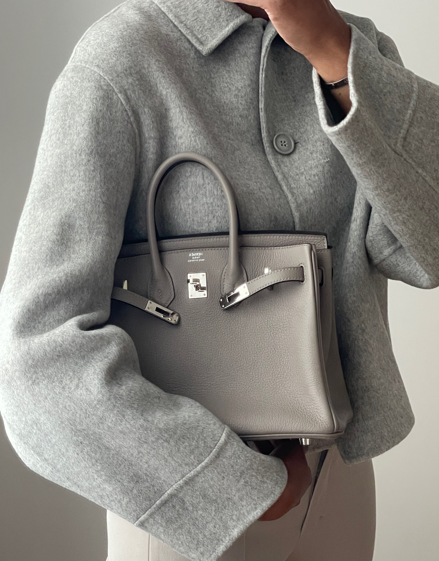 Grey hues 🩶🩶🩶

#LTKHoliday #LTKstyletip #LTKSeasonal