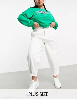 Urban Bliss Plus - Losse jeans in ecru | ASOS (Global)