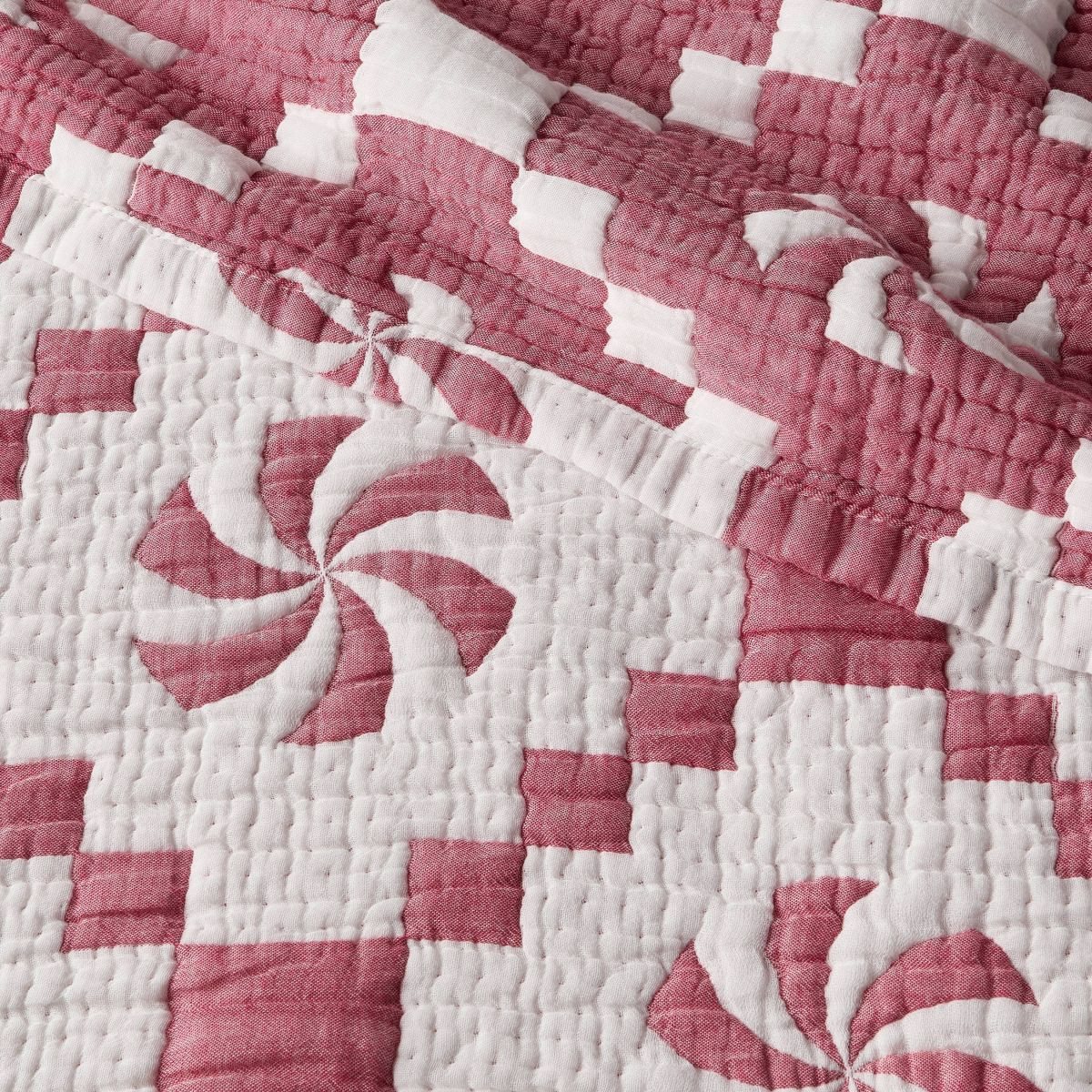 Full/Queen Holiday Matelasse Quilt Set Red - Threshold™ | Target